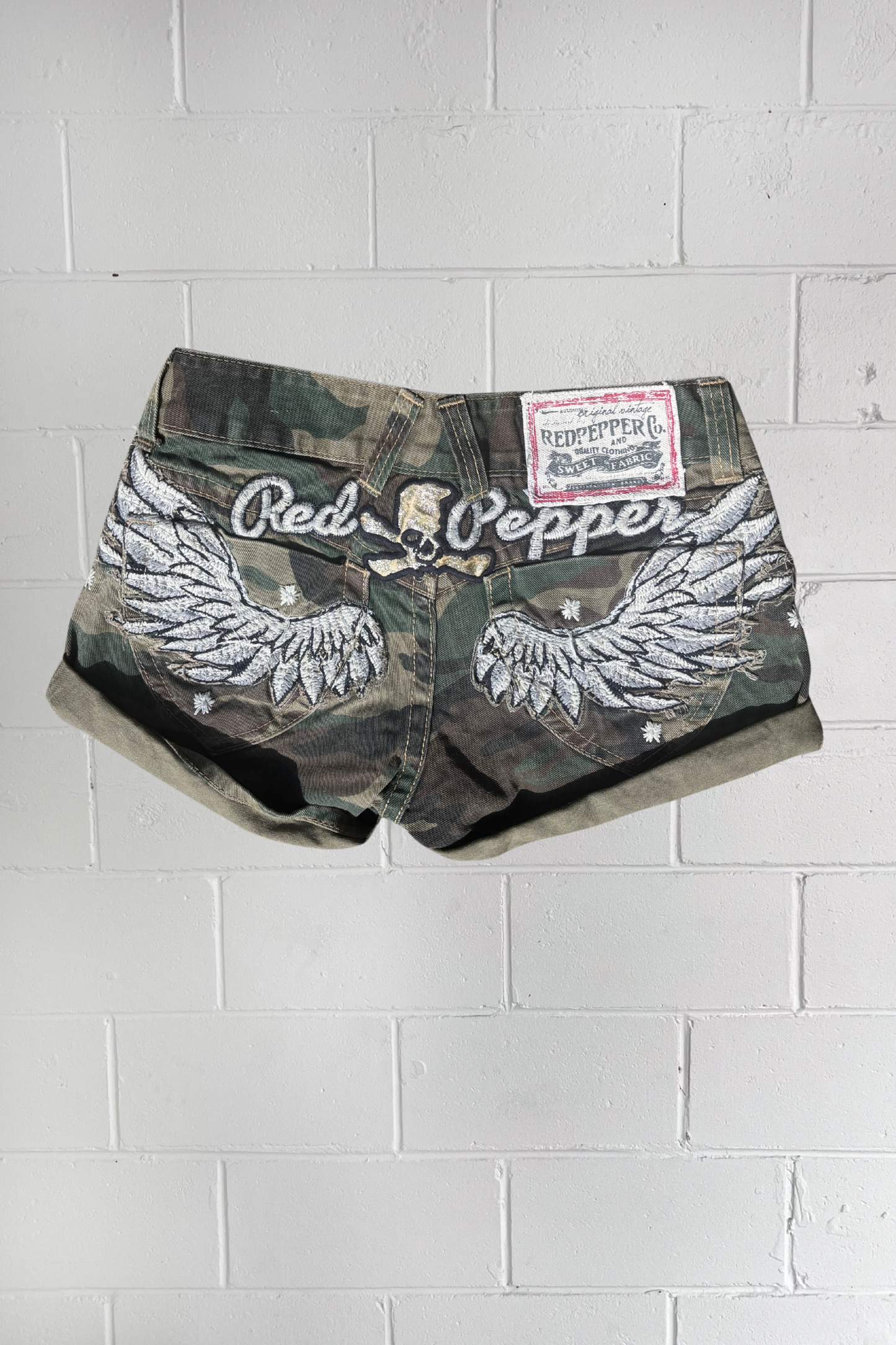 RED PEPPER camo mini shorts ★ Size 34