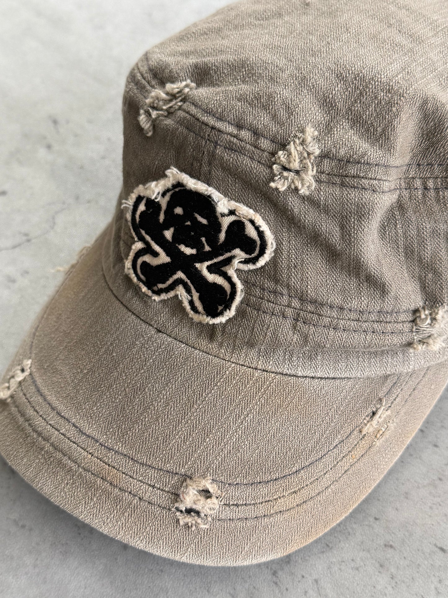 Khaki skull distressed cadet hat ★