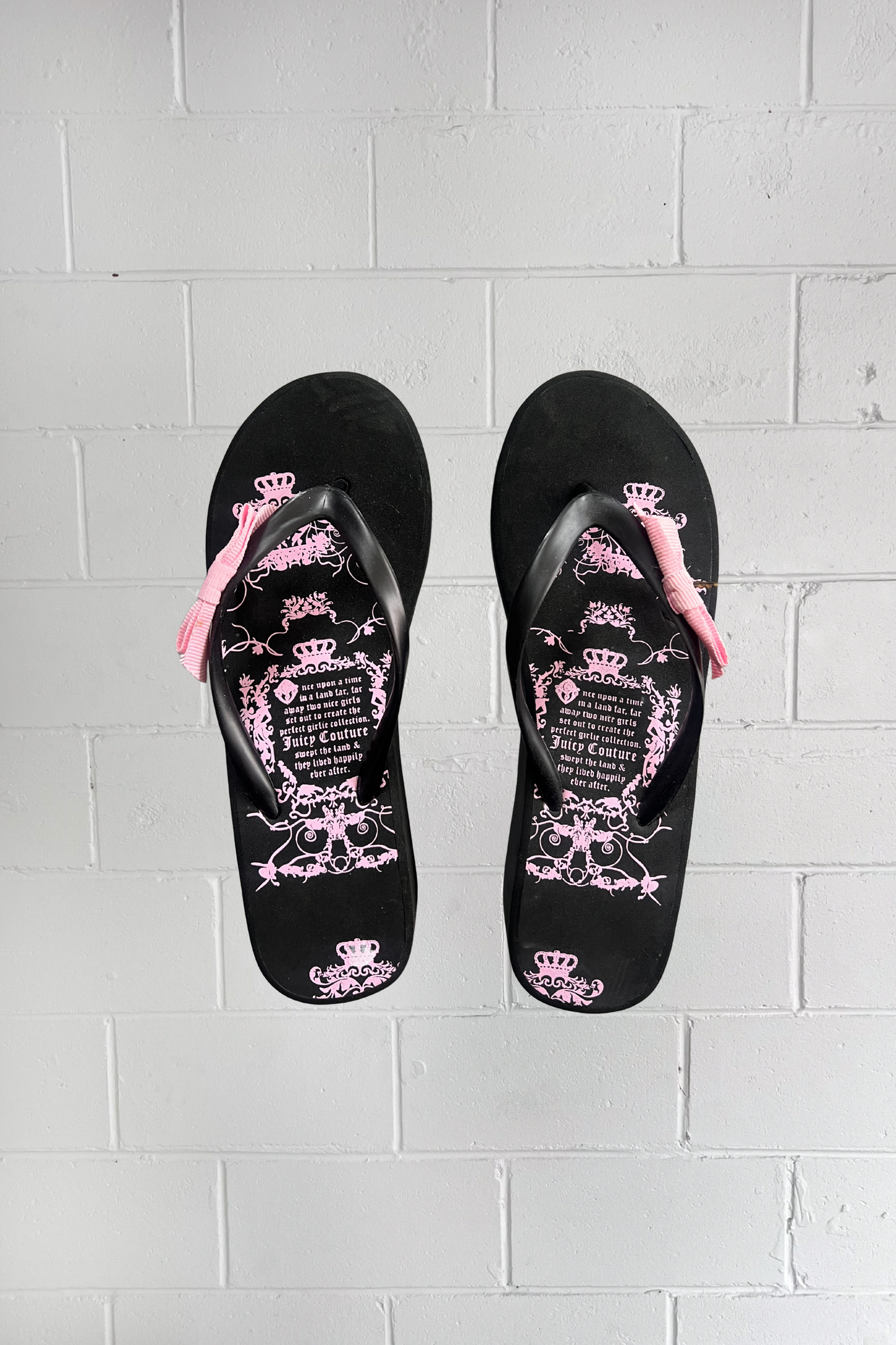 BOOTLEG JUICY COUTURE flip flops ★ Size estimated 7