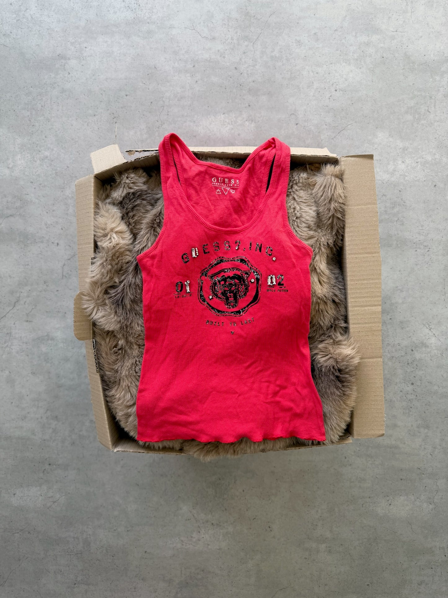 GUESS red graphic tank ★ Size est X small