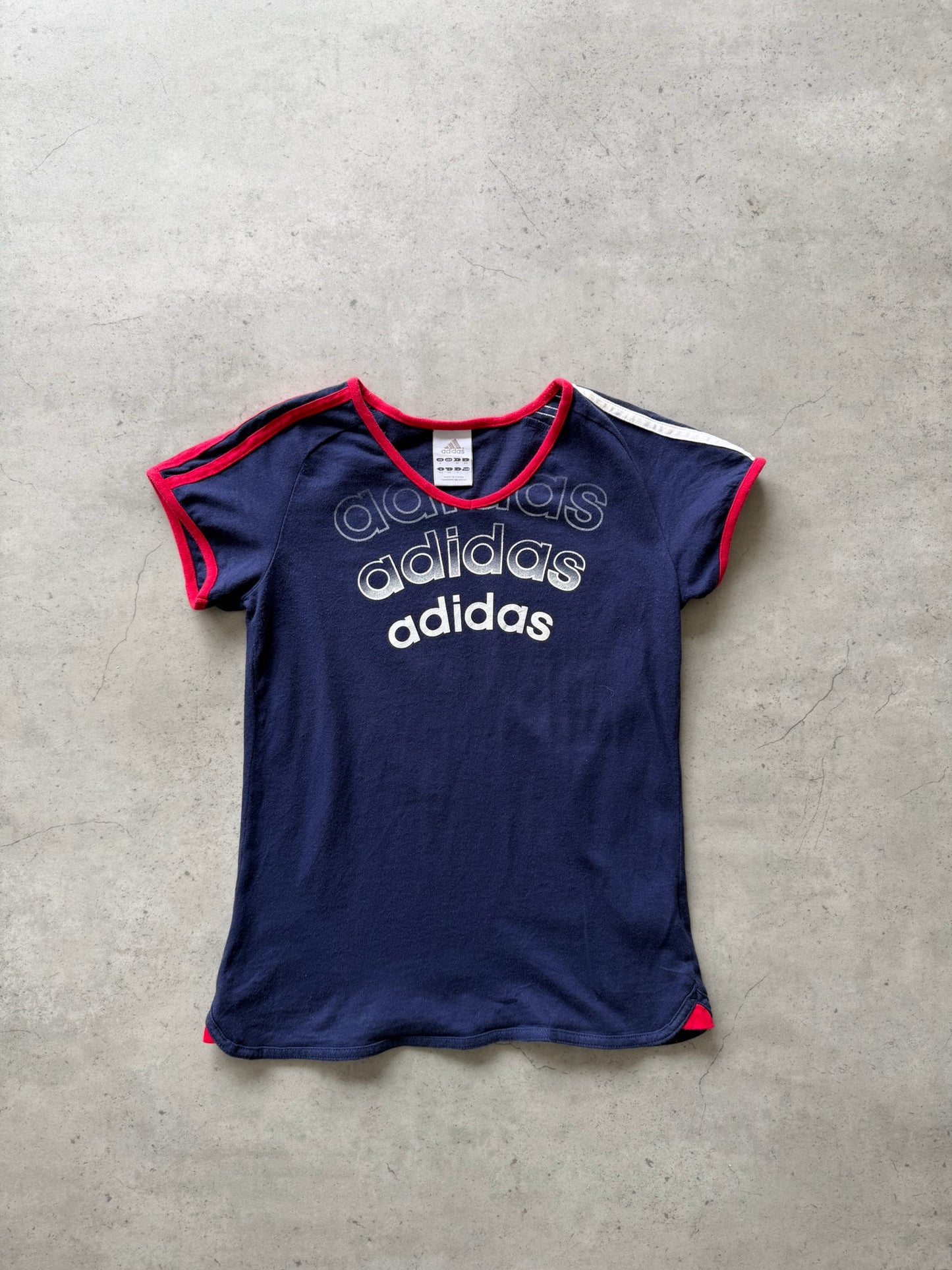 ADIDAS navy + red tee ★ Size labelled small