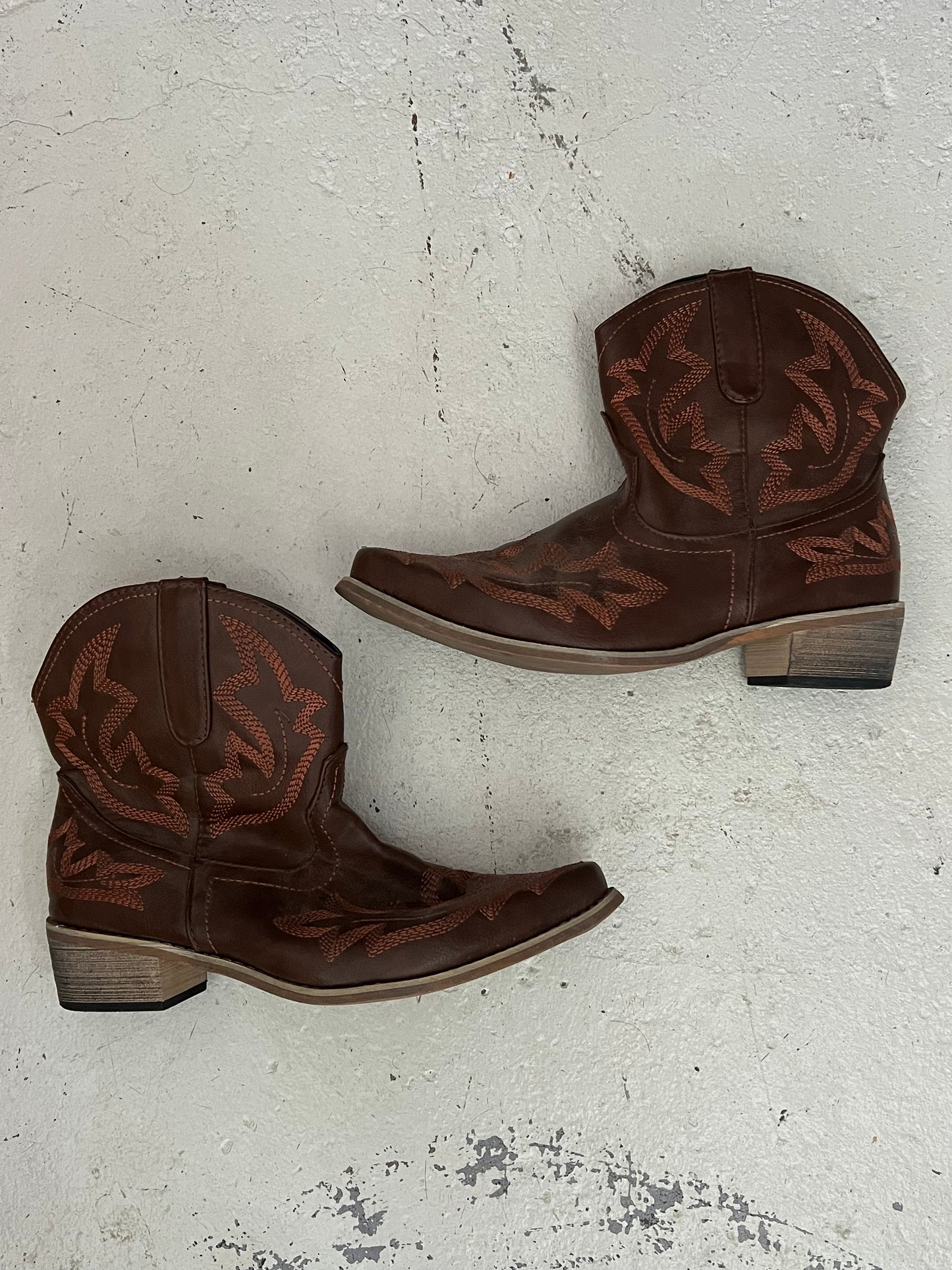 Brown embroidered cowboy boots ★ Size euro 40