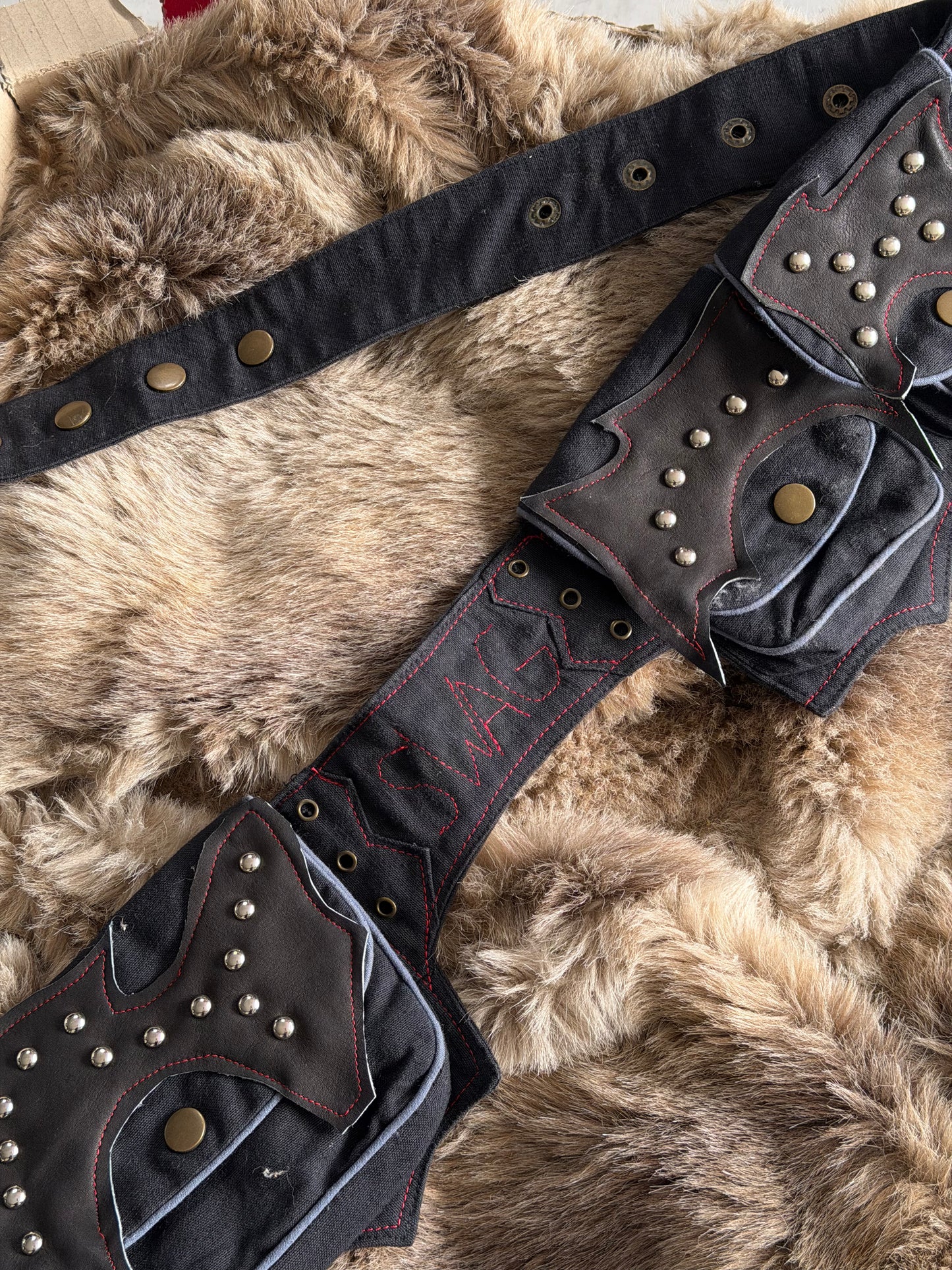 SWAG black + red festival belt bag ★