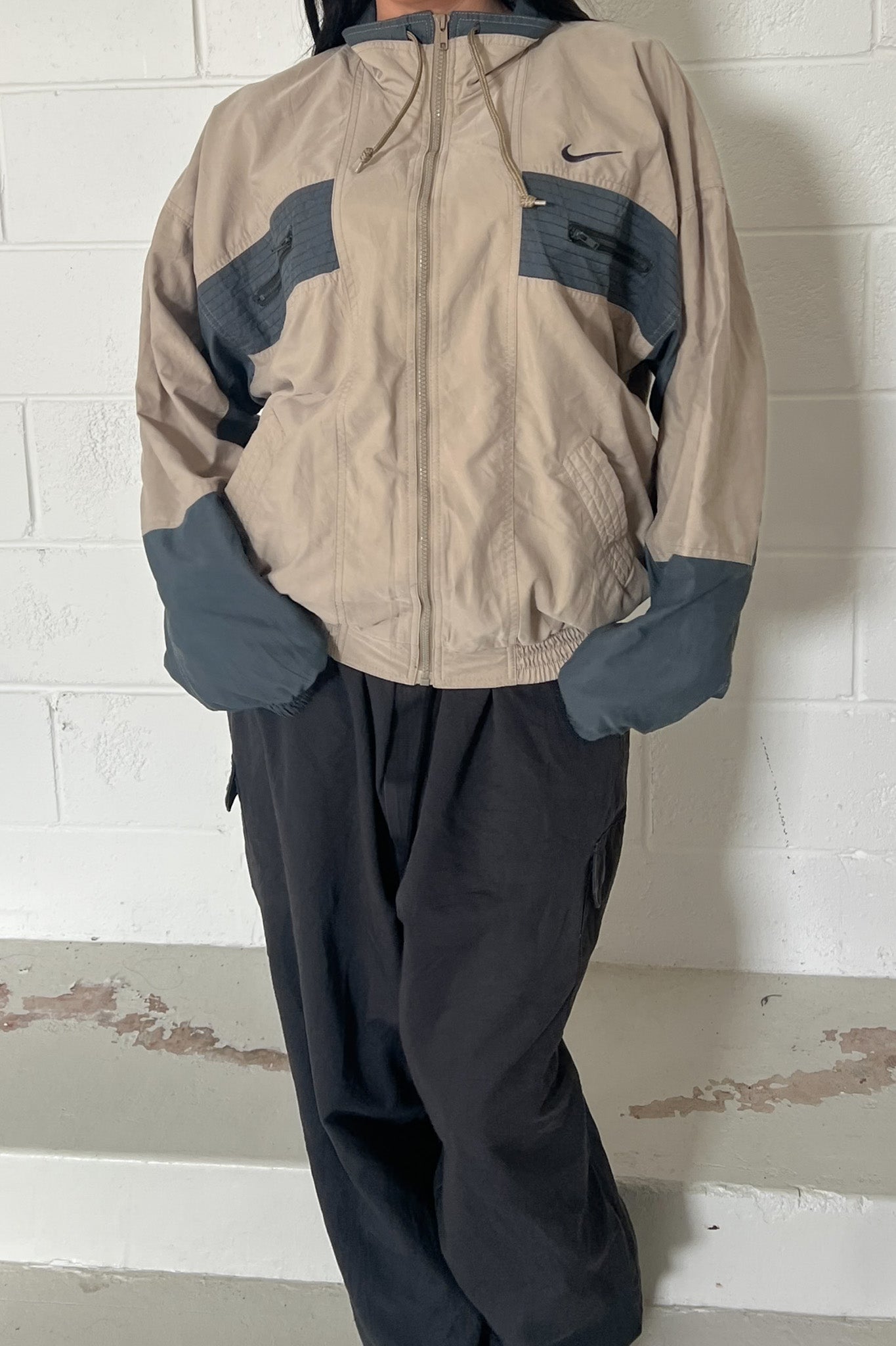 NIKE khaki windbreaker