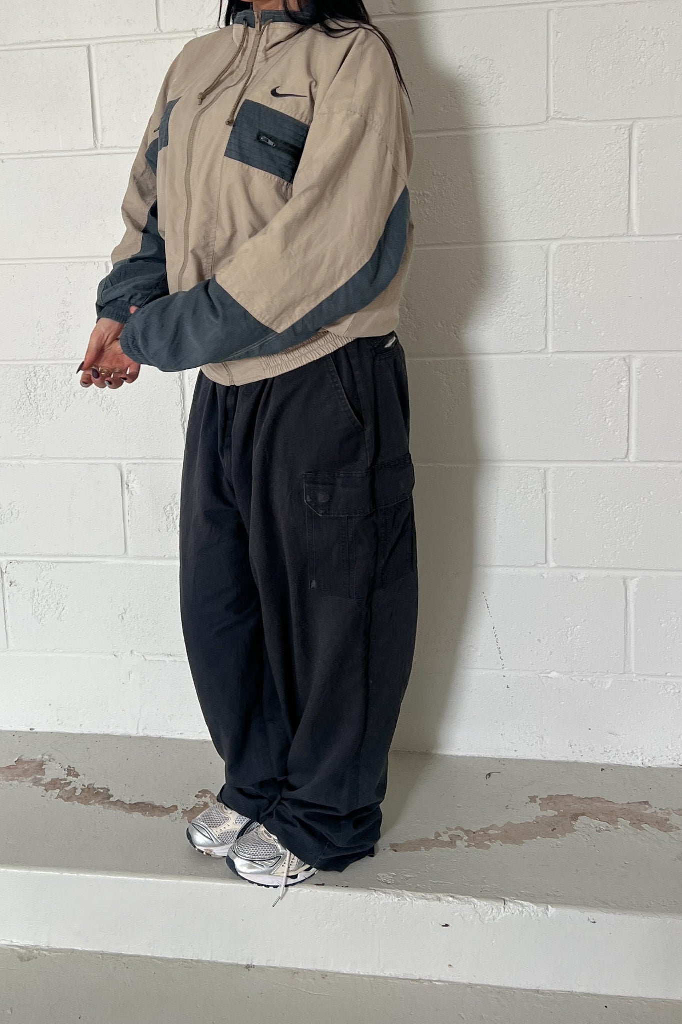 NIKE khaki windbreaker