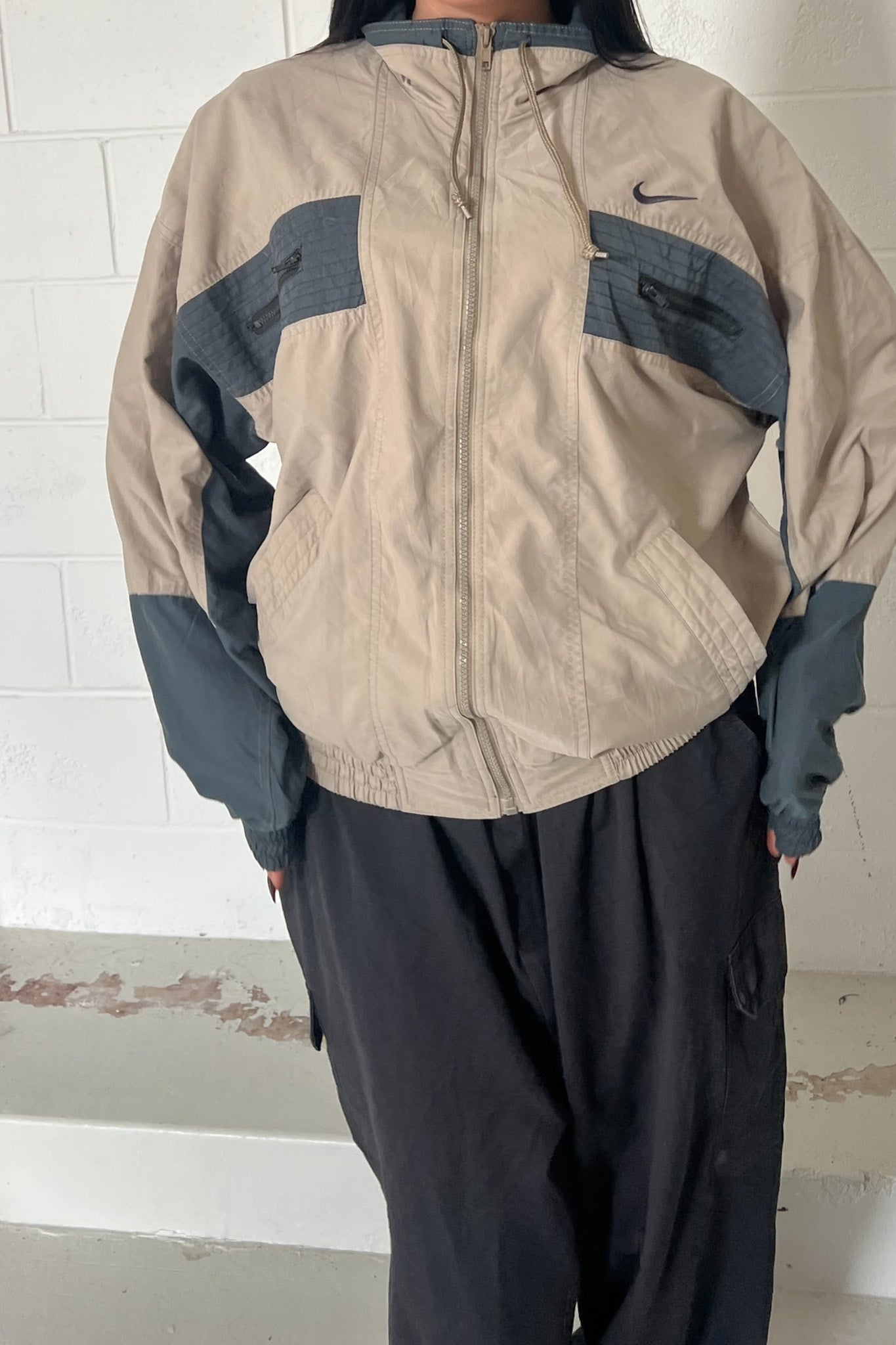 NIKE khaki windbreaker