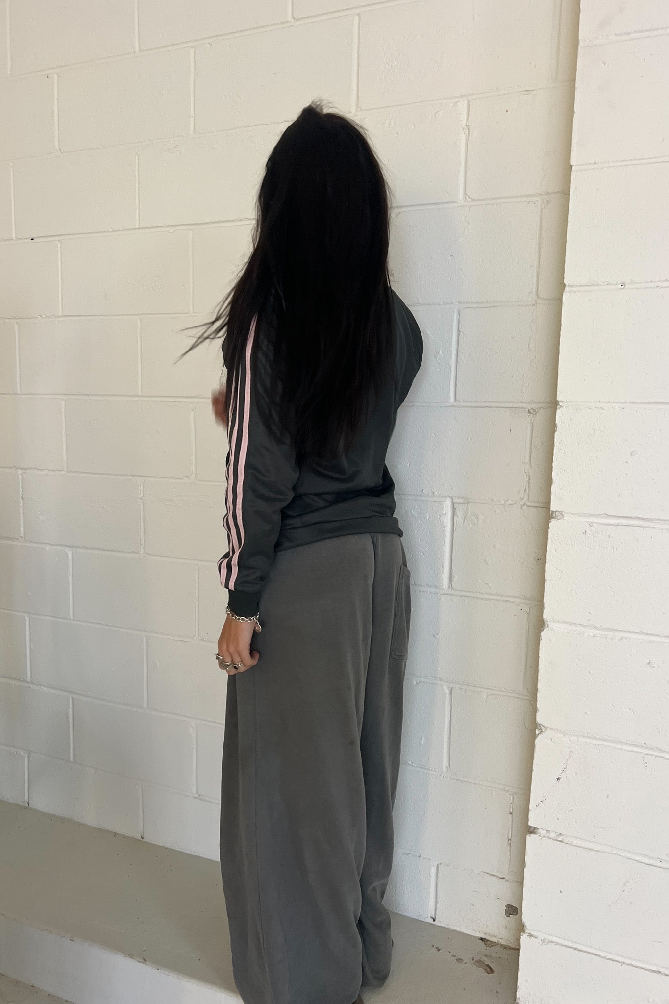 ADIDAS grey + pink trackjacket