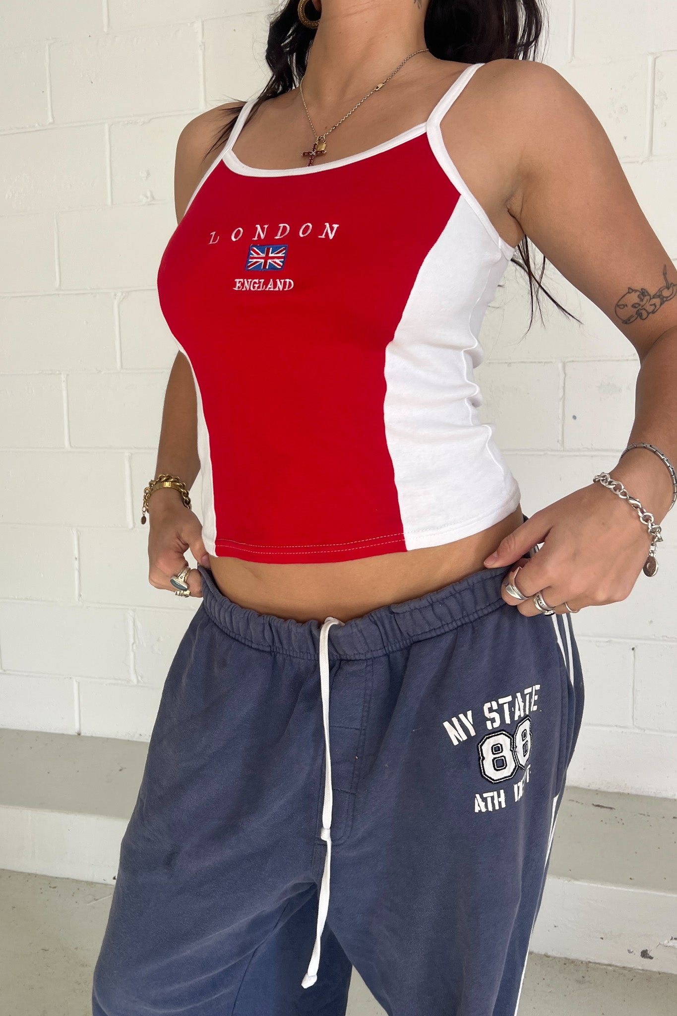 LONDON graphic tank