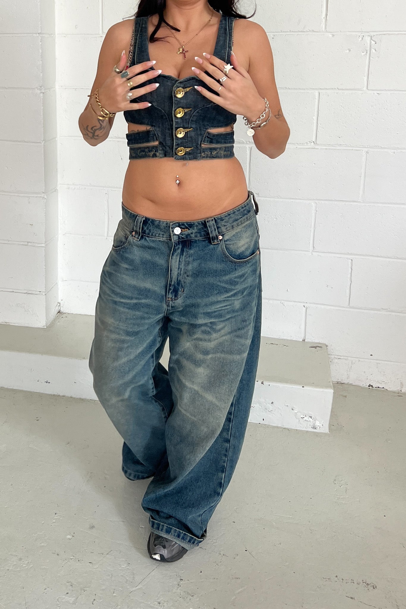 APPLE BOTTOMS denim crop vest