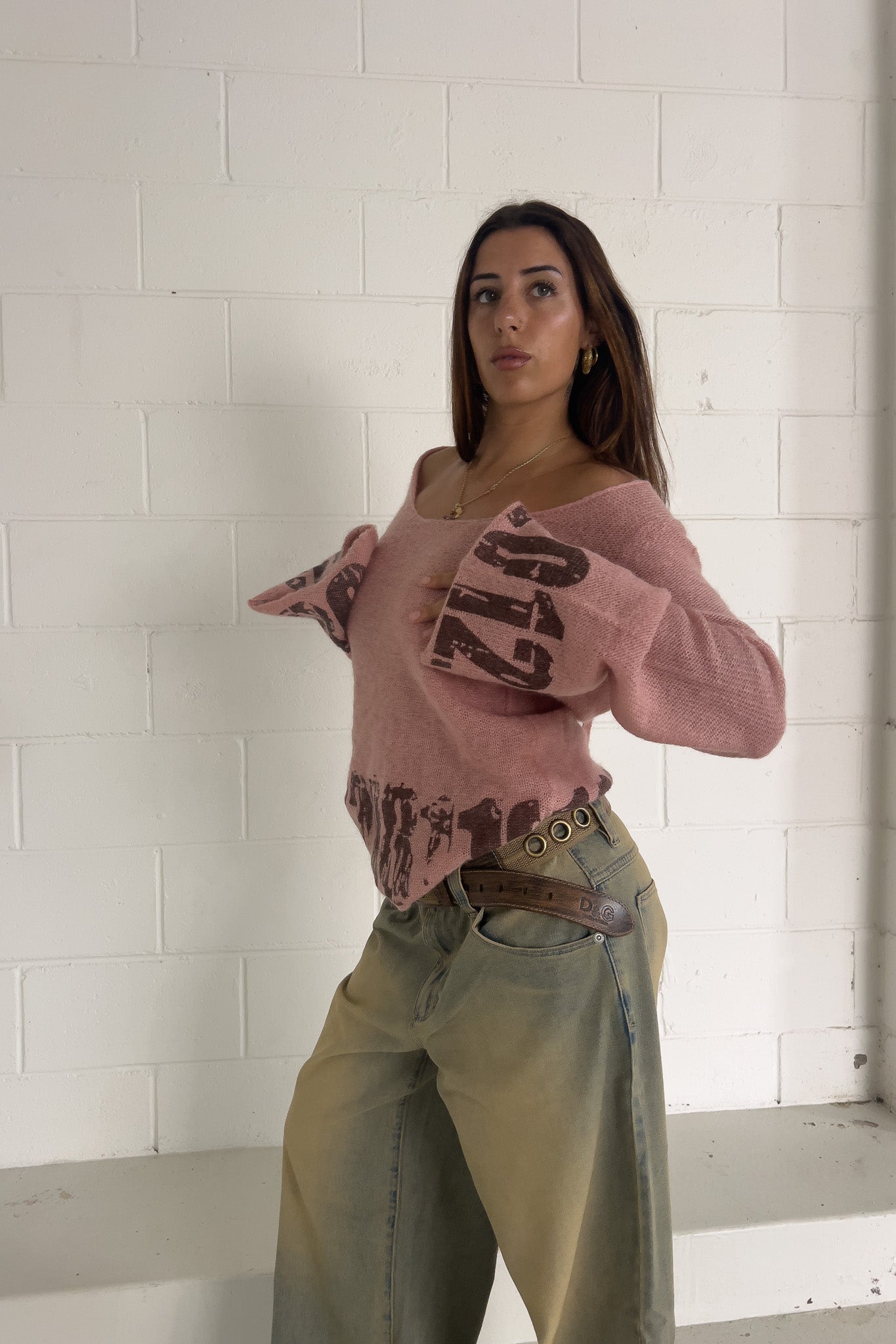 Pink knit graphic top ★ Size small