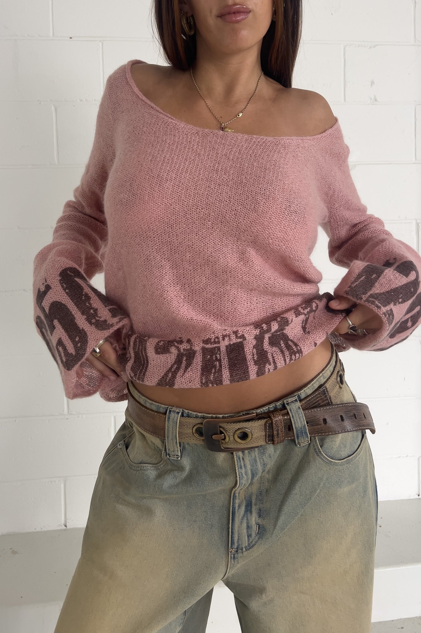 Pink knit graphic top ★ Size small