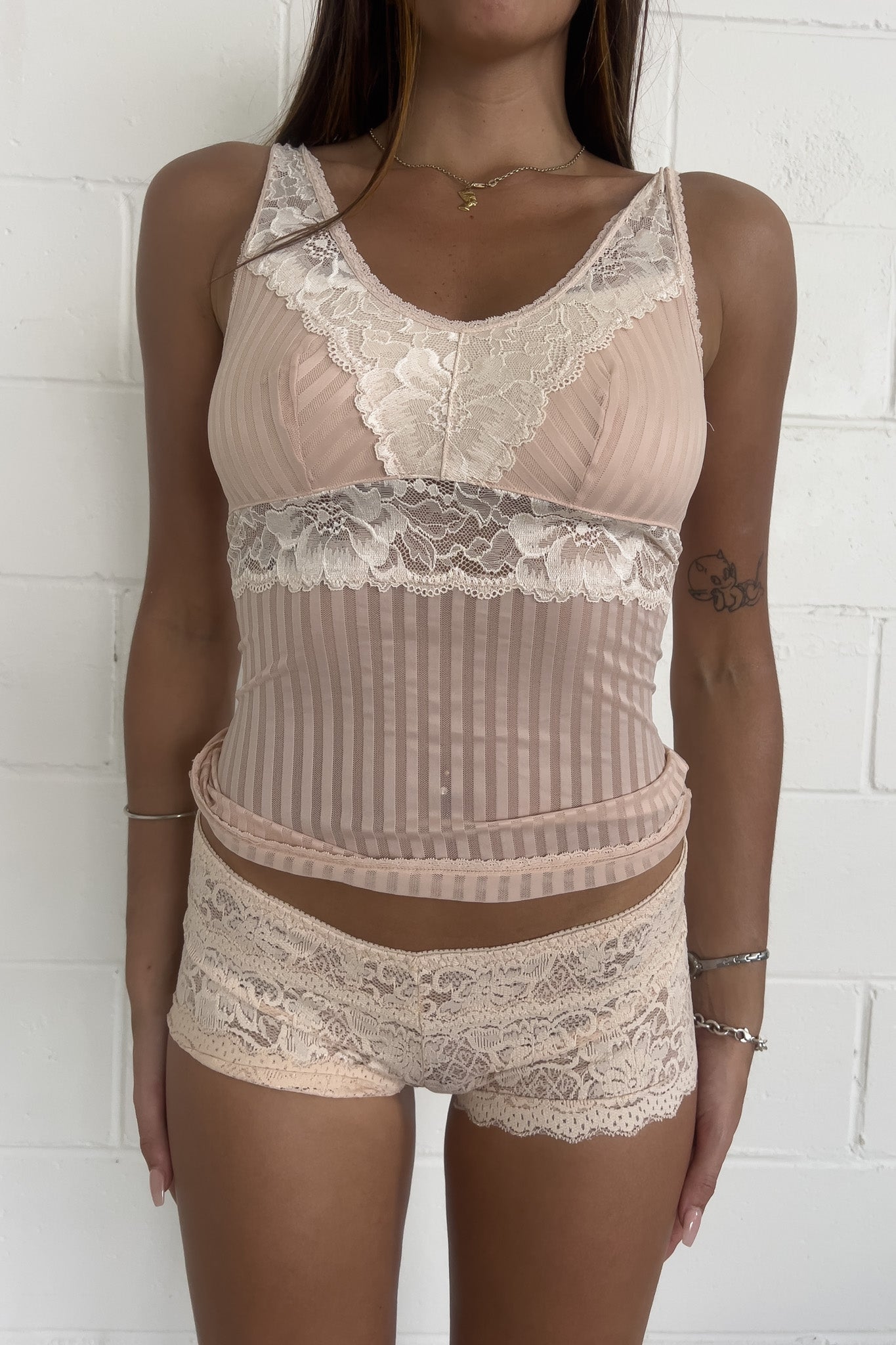 Biege floral lace cami ★ Size estimated small-medium