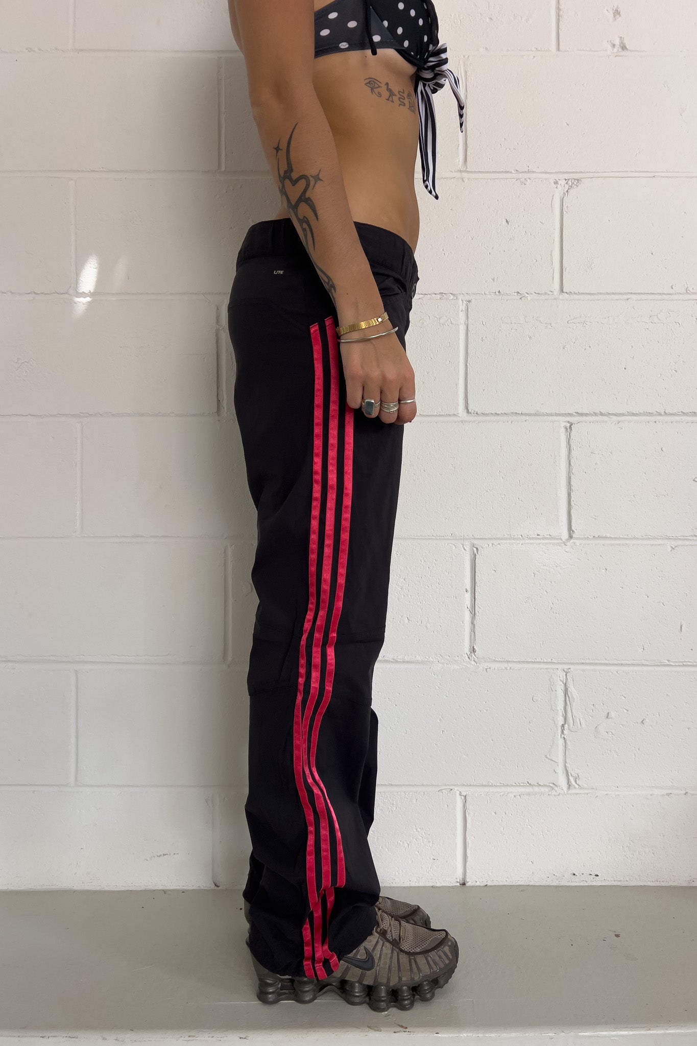 ADIDAS grey + pink trackpants ★ Size medium