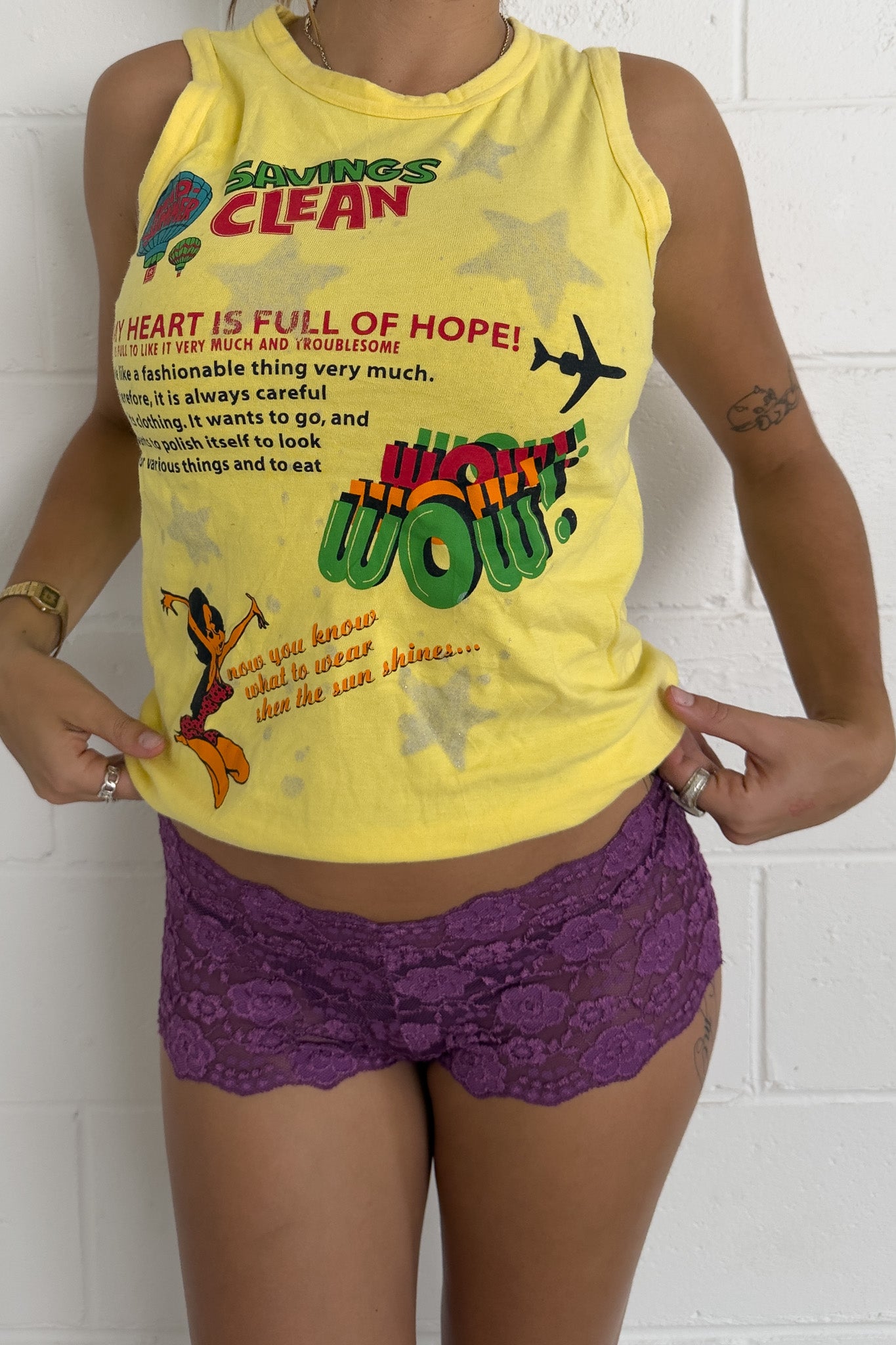 'SAVINGS CLEAN' yellow graphic tank ★ Size estimated XXL