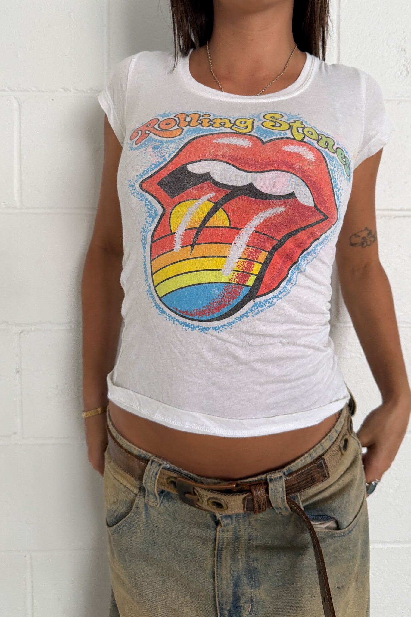 Rolling stone top ★ Size estimated small