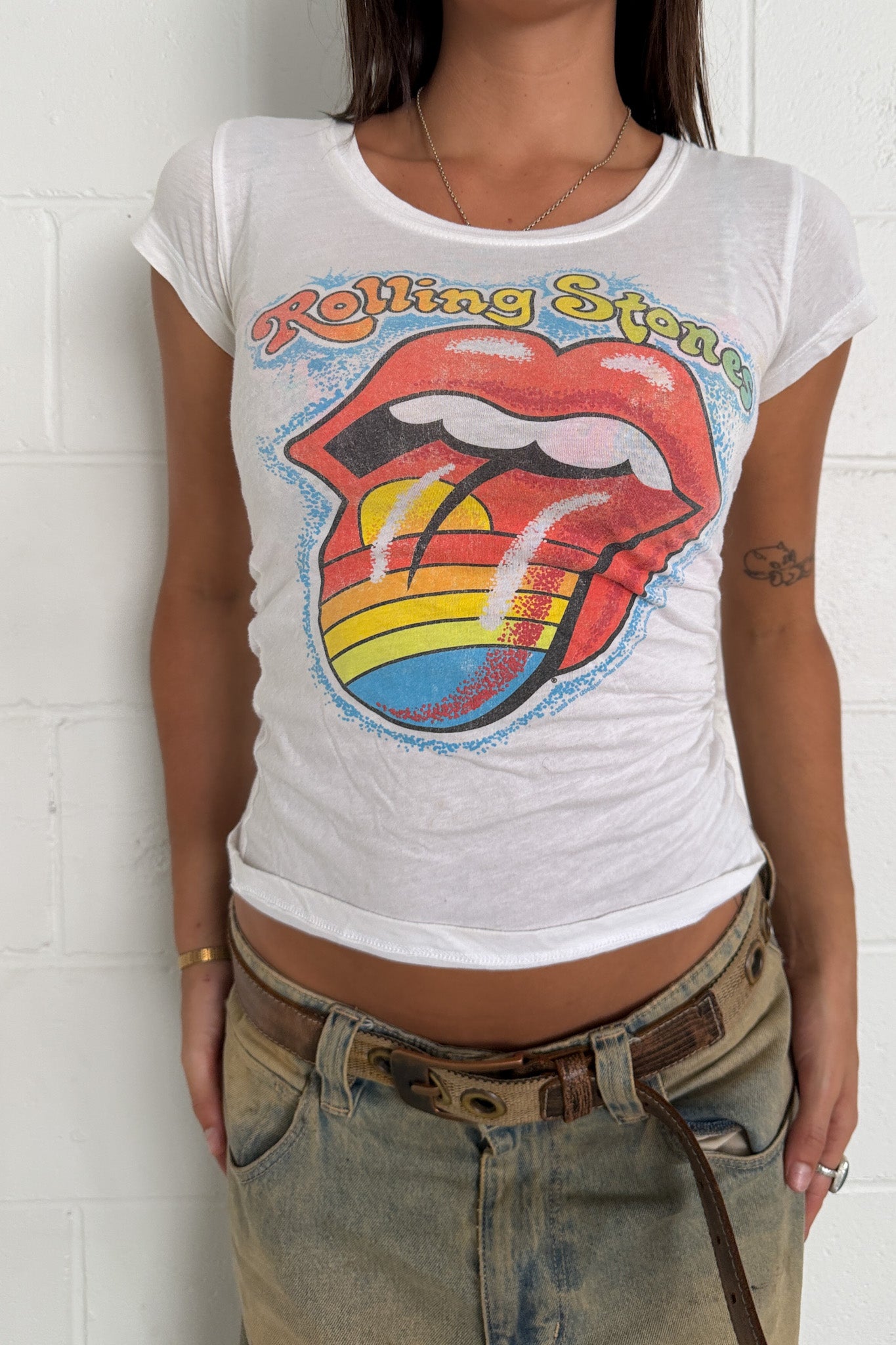 Rolling stone top ★ Size estimated small