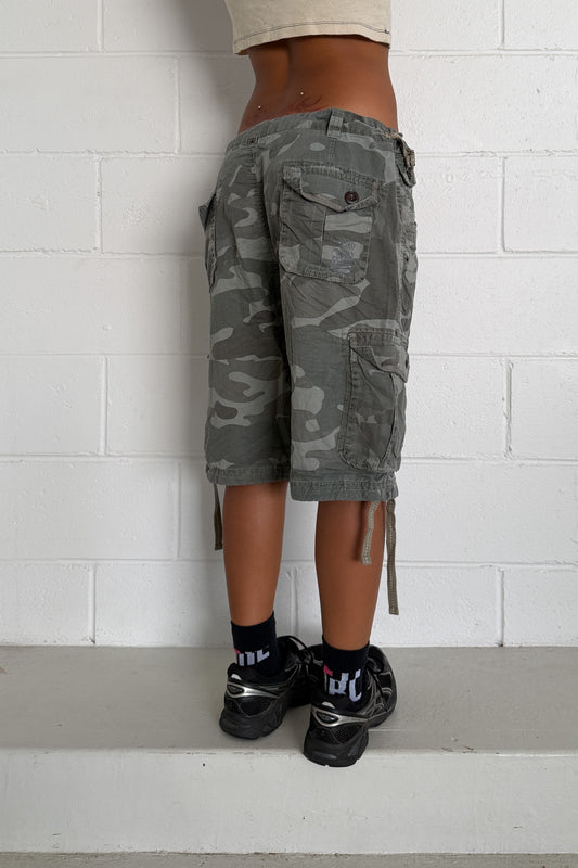 FIRETRAP camo jorts ★ One size adjustable waist
