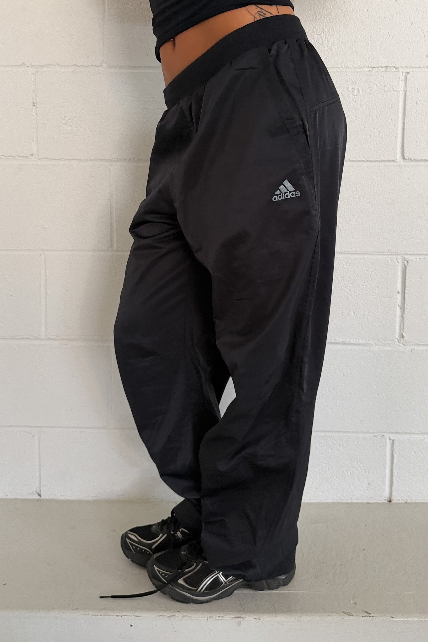 ADIDAS black thick waist-band track pants ★ Size small-large