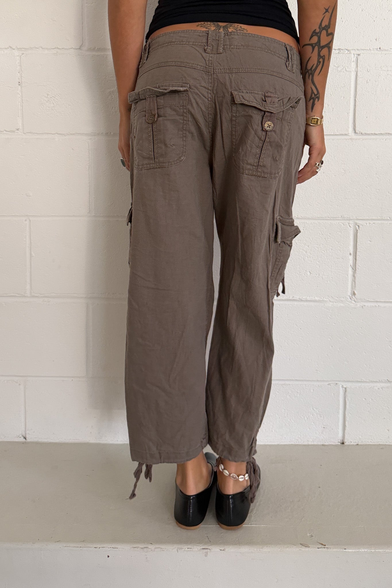 Brown tie pockets capris ★ Size est small