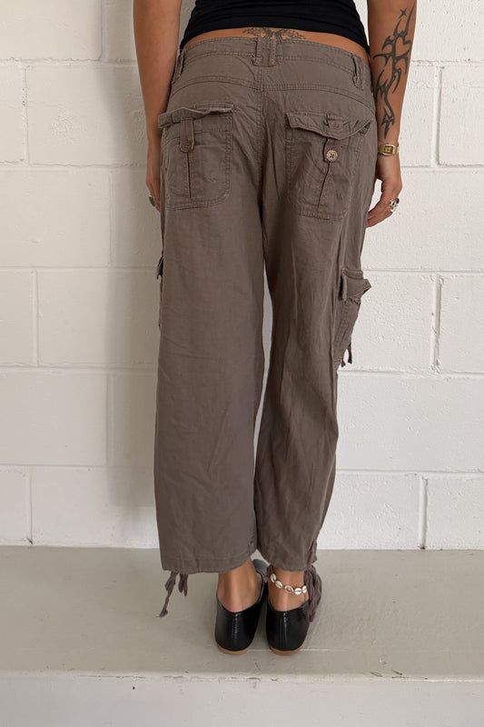Brown tie pockets capris ★ Size est small