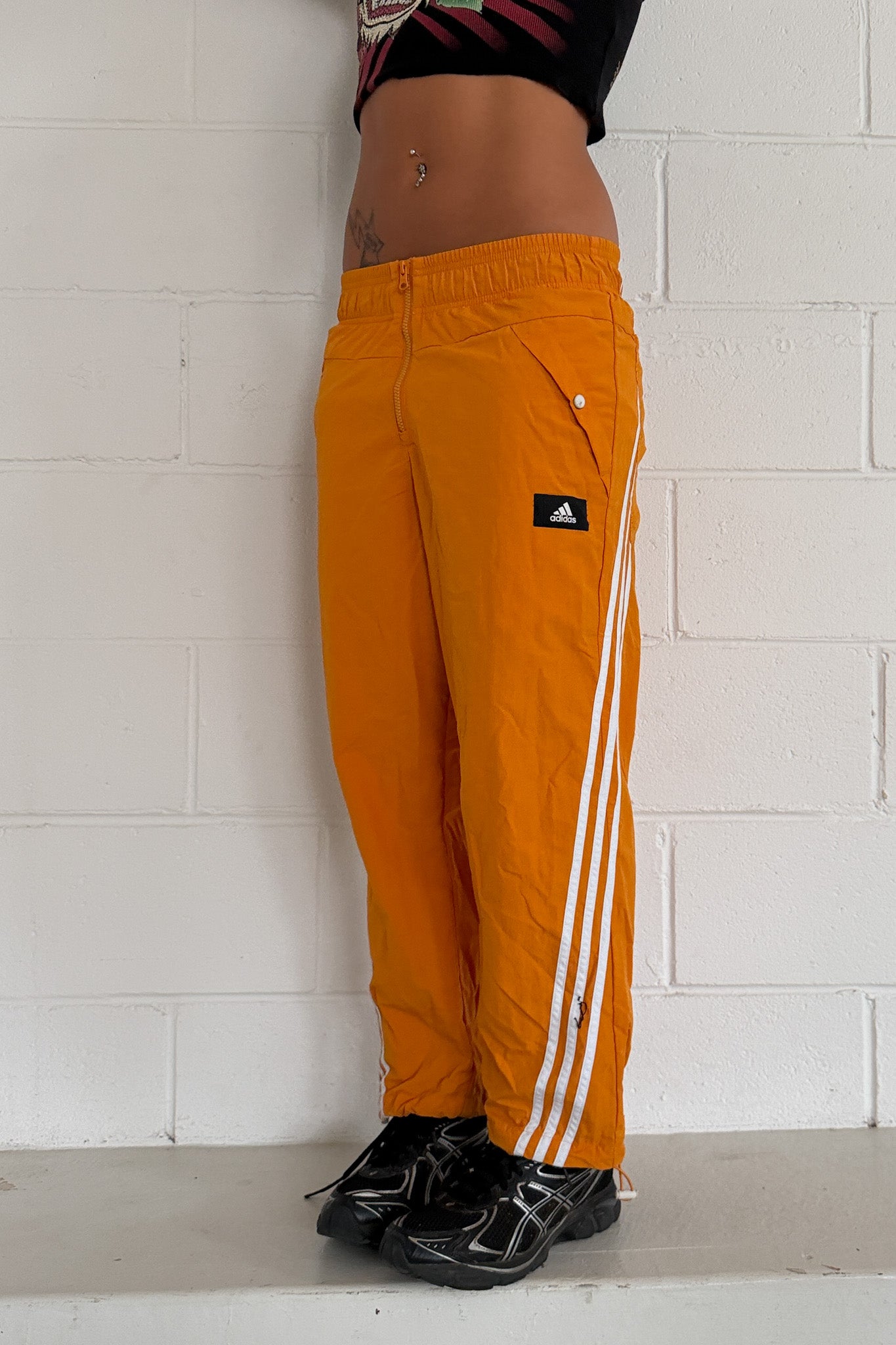 ADIDAS orange & white capris ★ Size XS