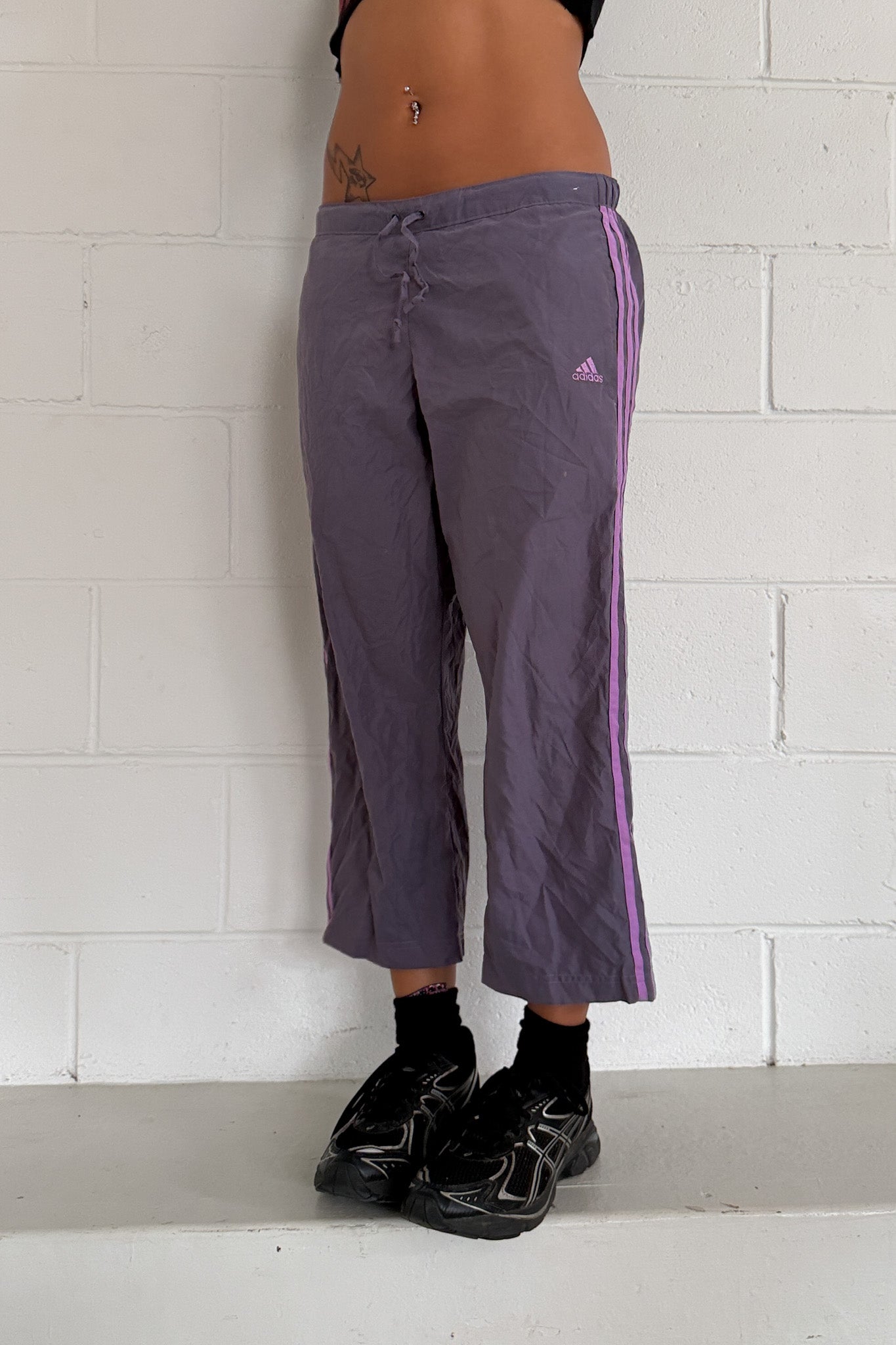 ADIDAS purple two tone capris ★ Size est medium