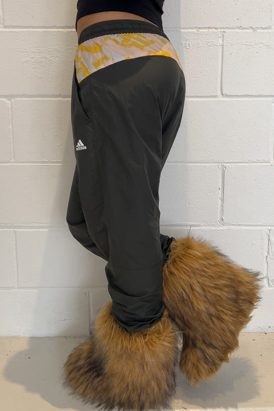 ADIDAS khaki + orange camo track pants ★ Size est small