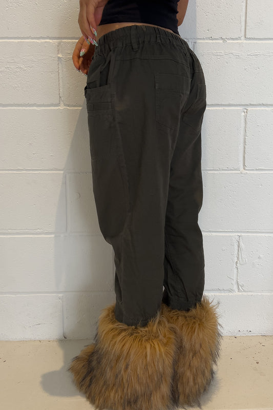 Khaki capris ★ Size est small