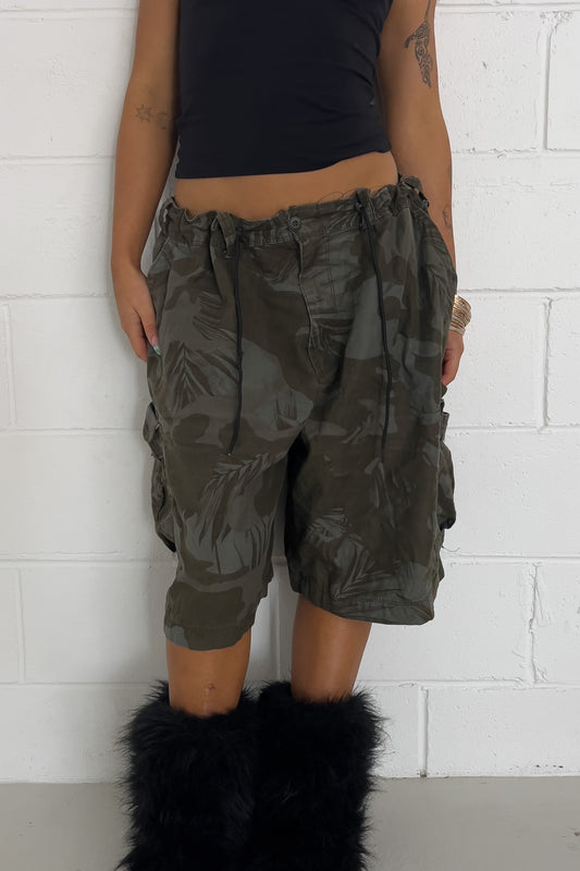 FOUNDRY khaki camo shorts ★ One size (Adjustable drawstring)