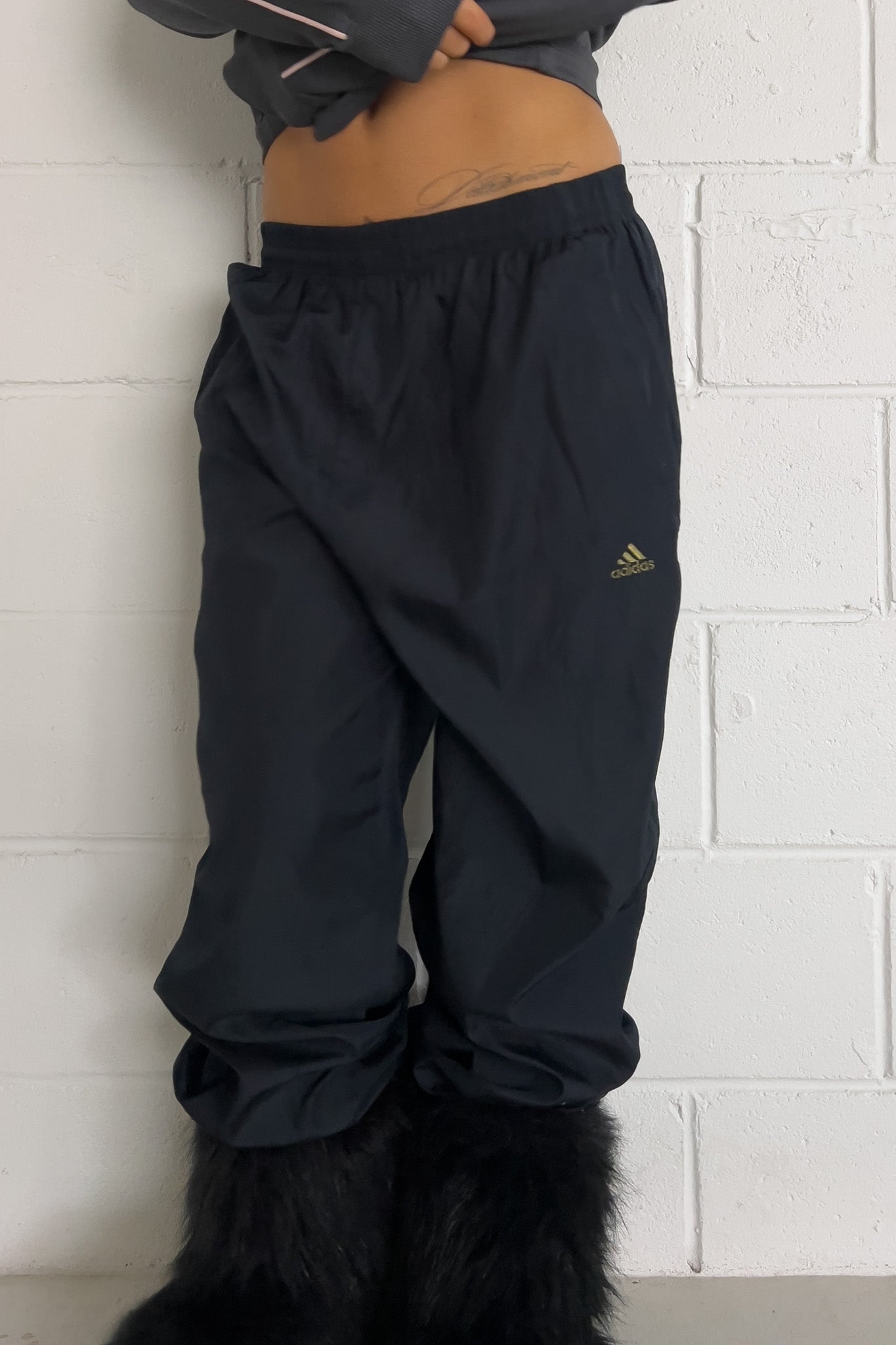 ADIDAS Black + gold track pants ★ Size est small ( drawstrings)
