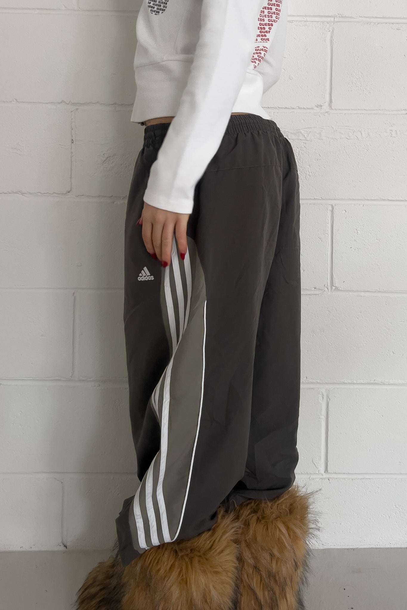 ADIDAS khaki + white track capris ★ Size labelled large(drawstrings)