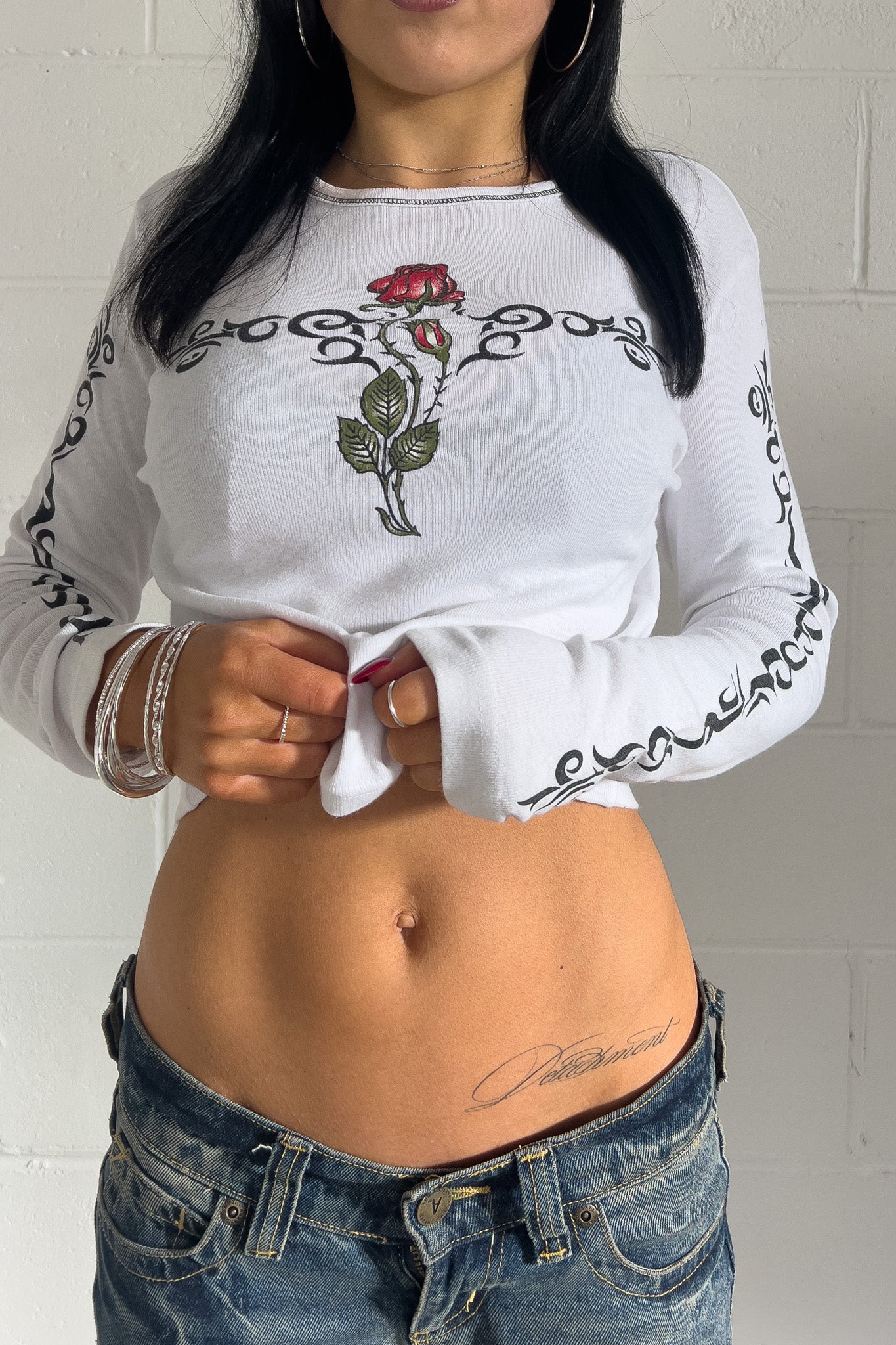 EYE CANDY white rose thorn long sleeve ★ Size labelled small