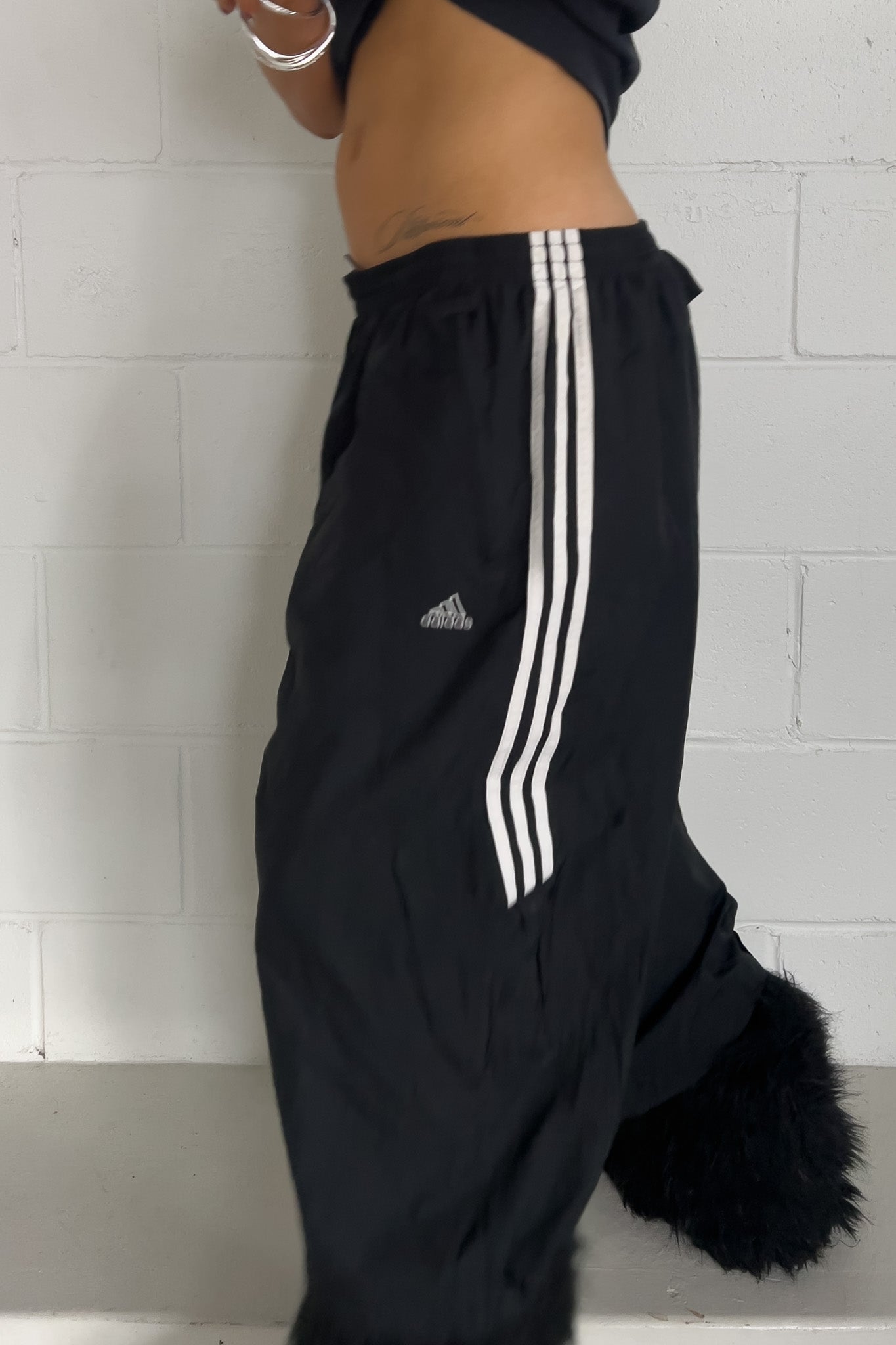 ADIDAS black + white track capris ★ Size labelled xlarge