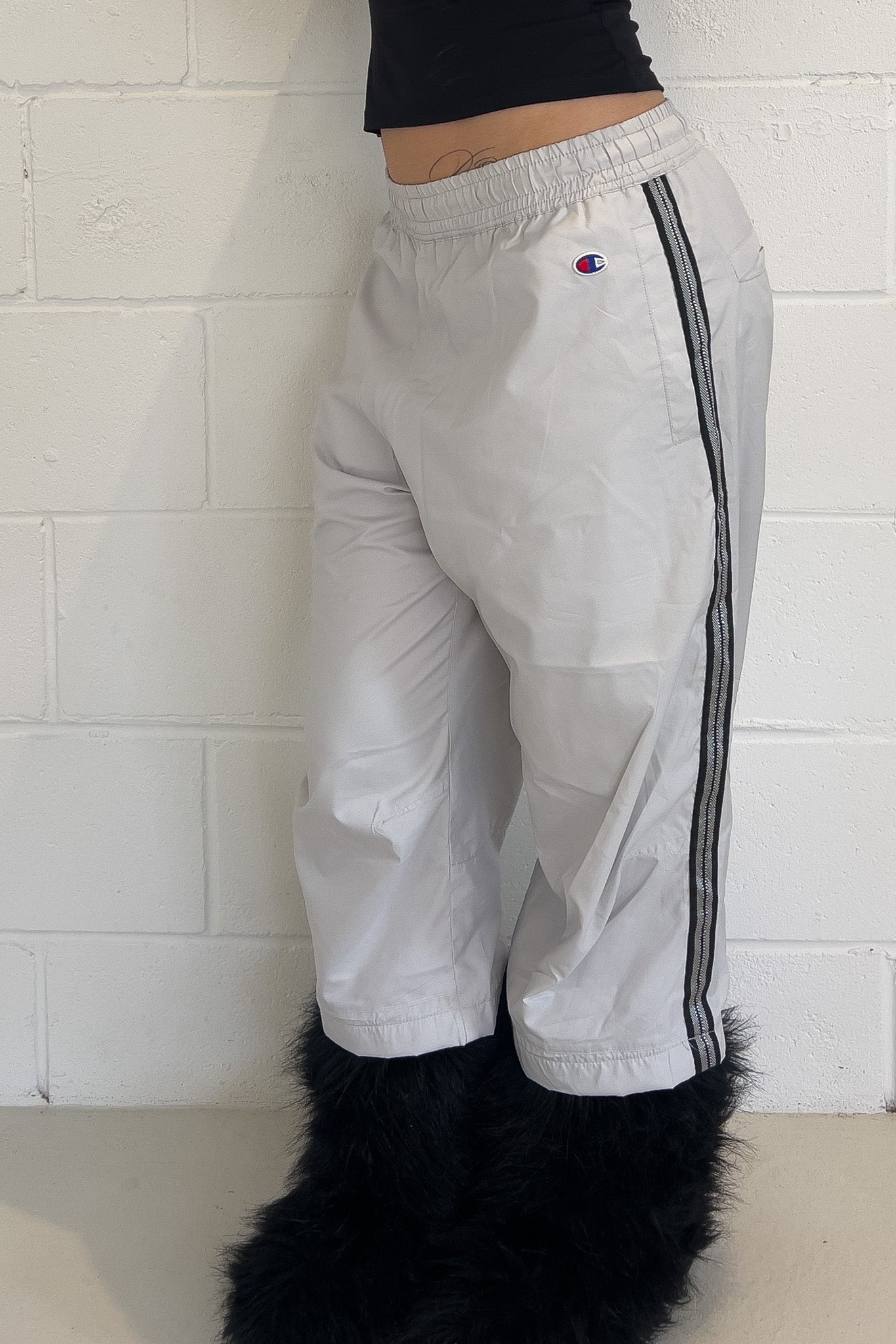 CHAMPION grey track capris ★ Size labelled medium
