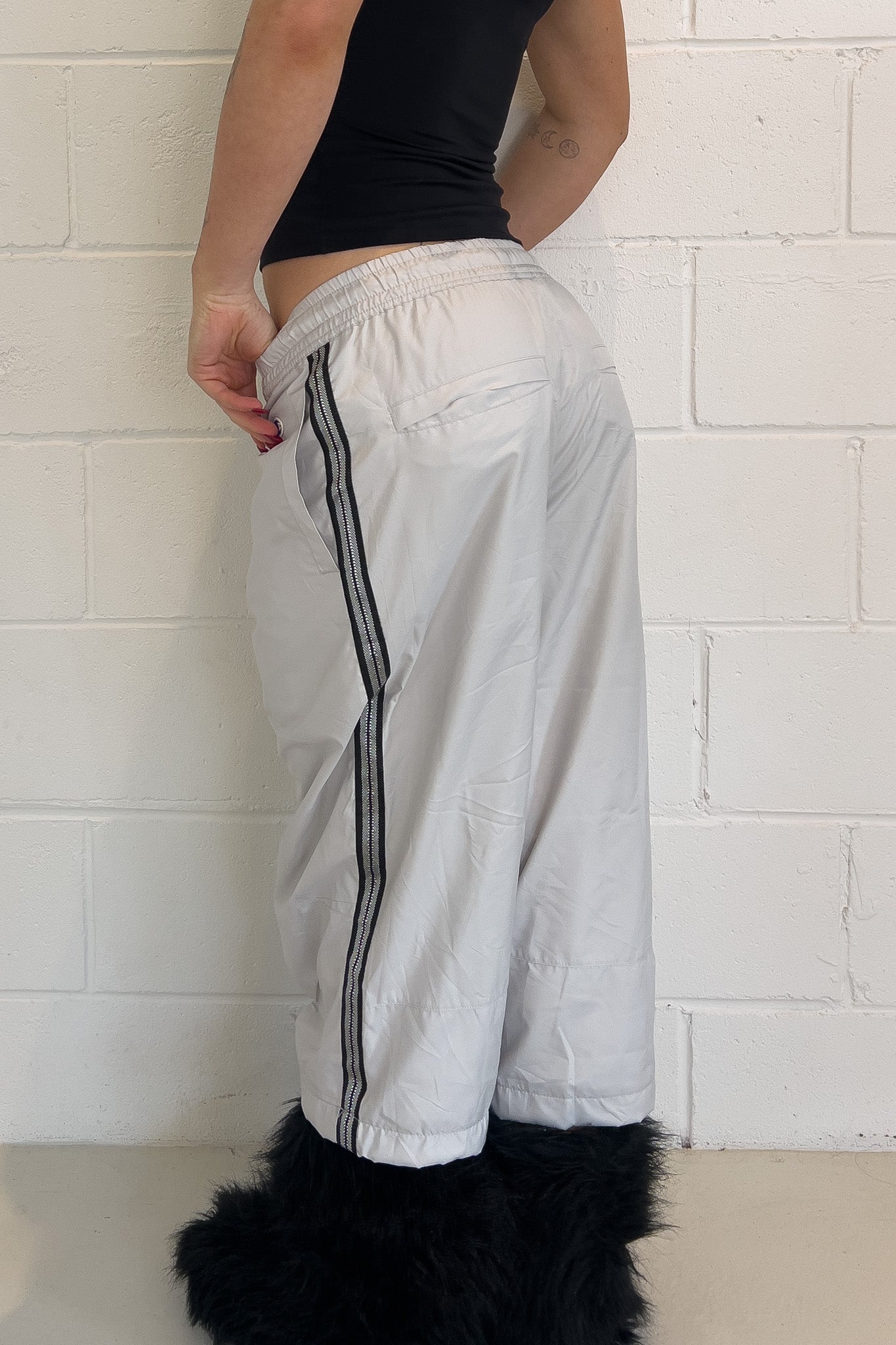 CHAMPION grey track capris ★ Size labelled medium