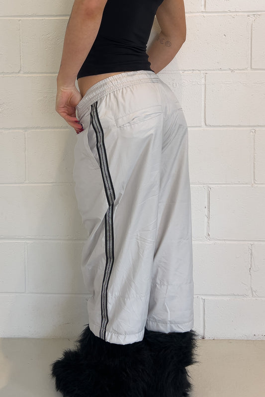 CHAMPION grey track capris ★ Size labelled medium