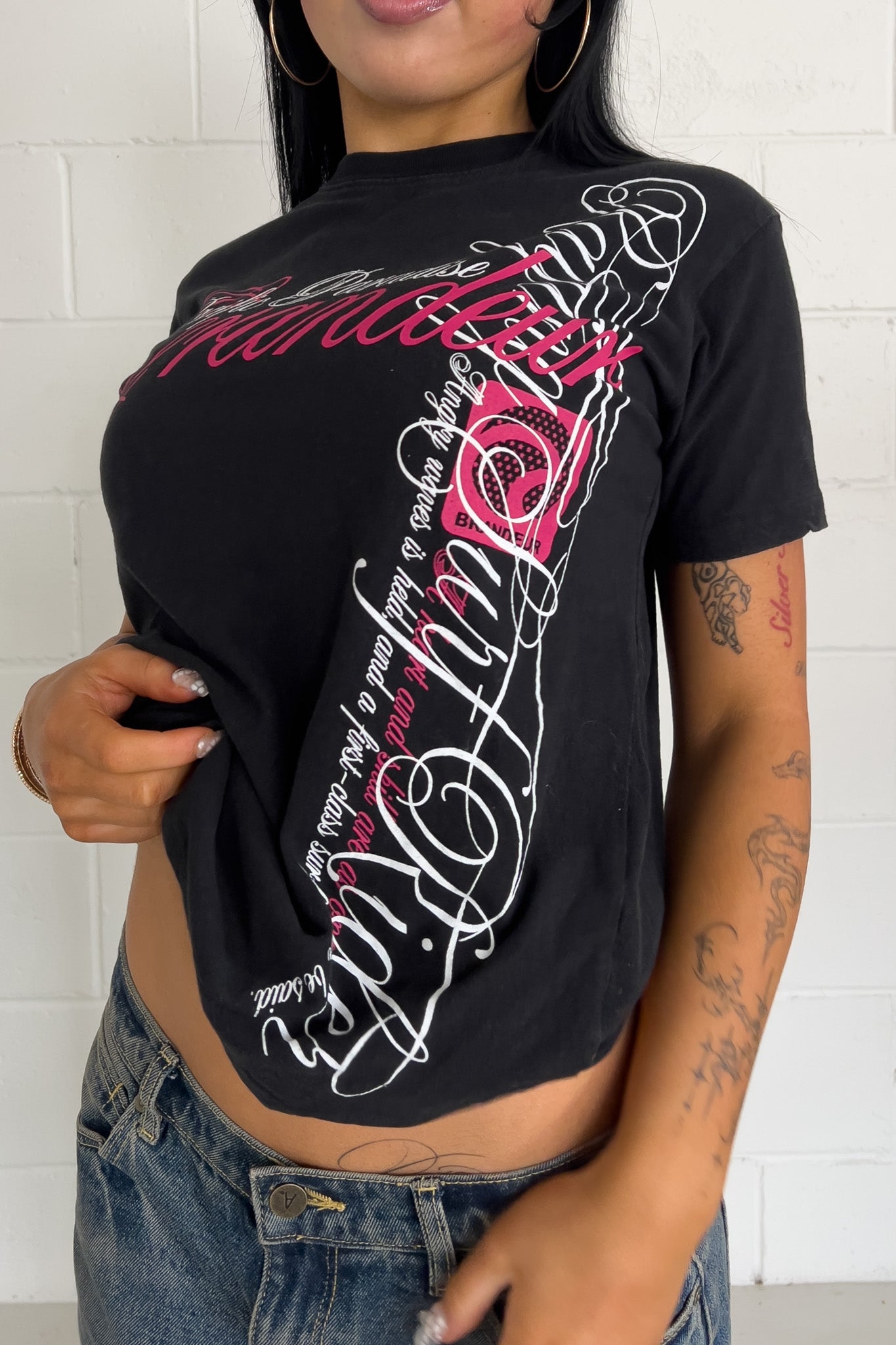 DH black + red graphic cursive tee ★ Size labelled medium