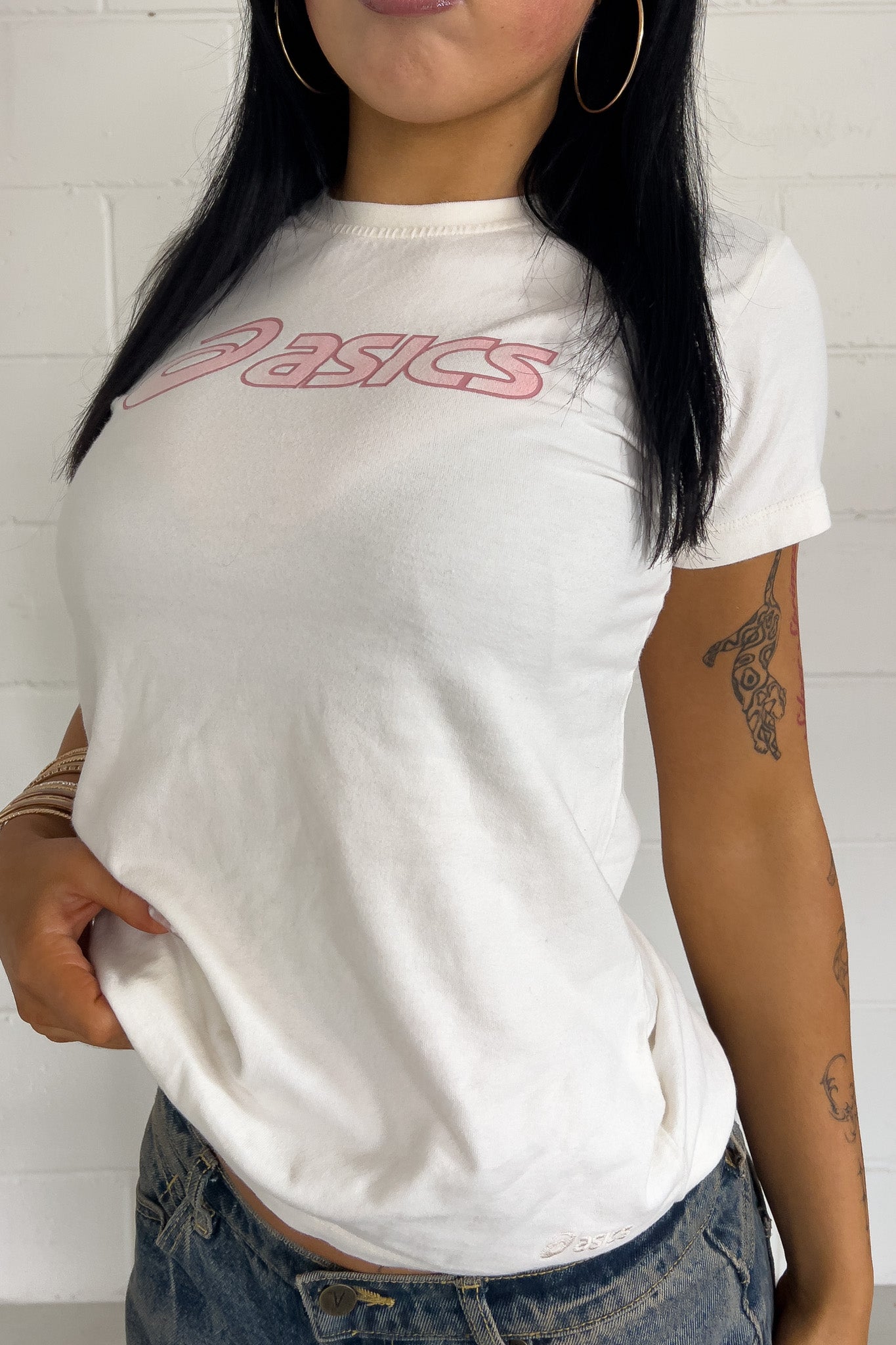 ASICS white + pink logo tee ★ Size labelled small
