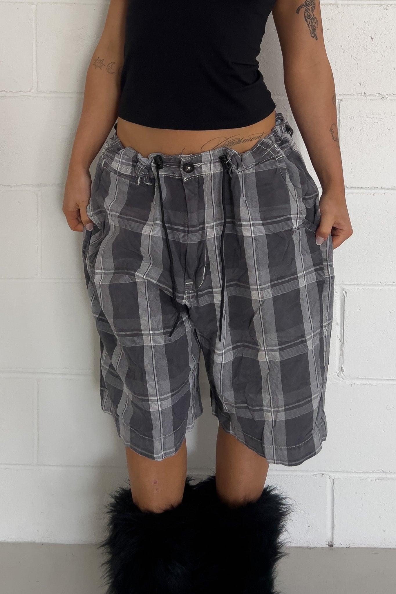 AMERICAN EAGEL grey plaid short ★ One size adjustable waist