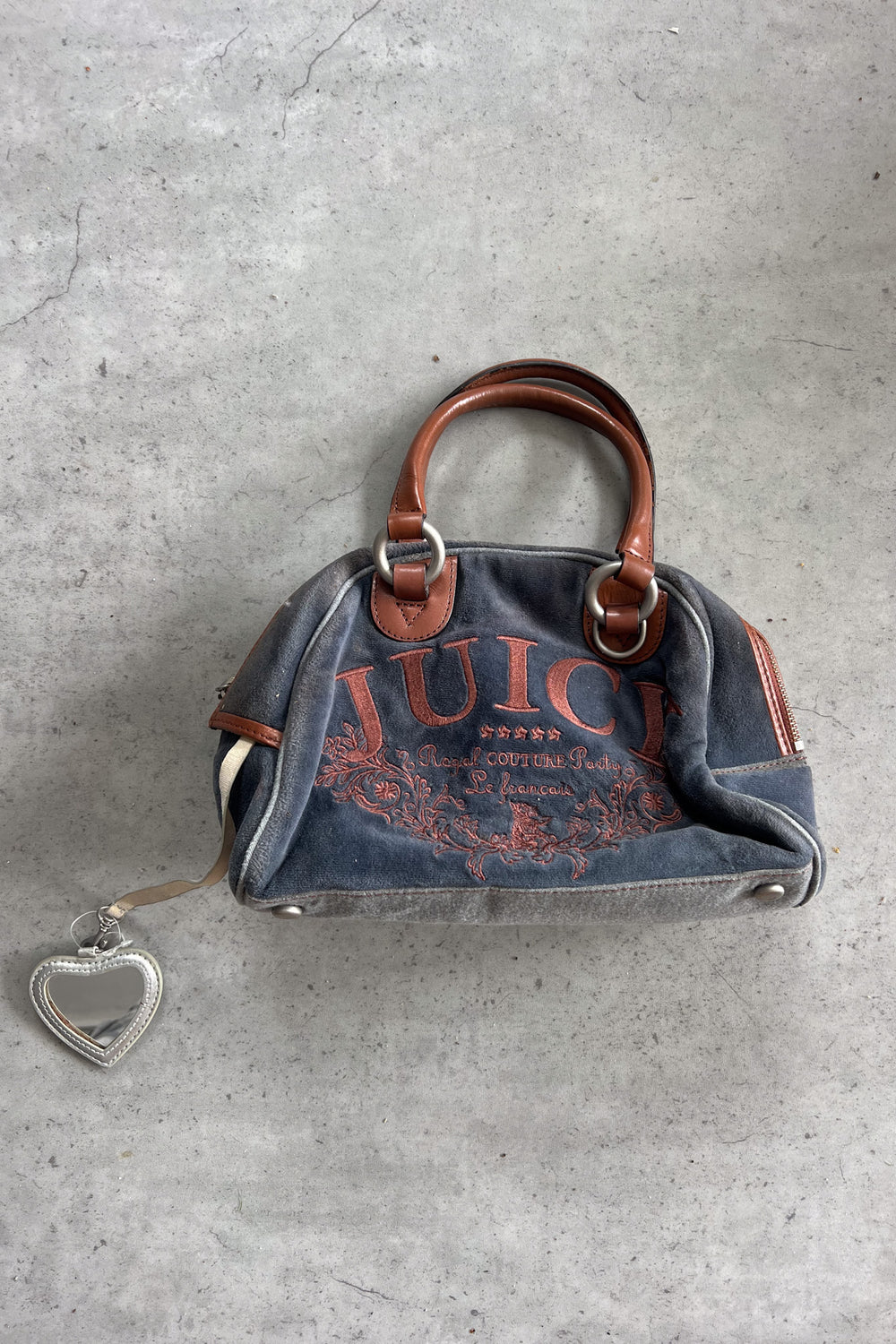 JUICY LOVES COUTURISTS velour bowler bag ★