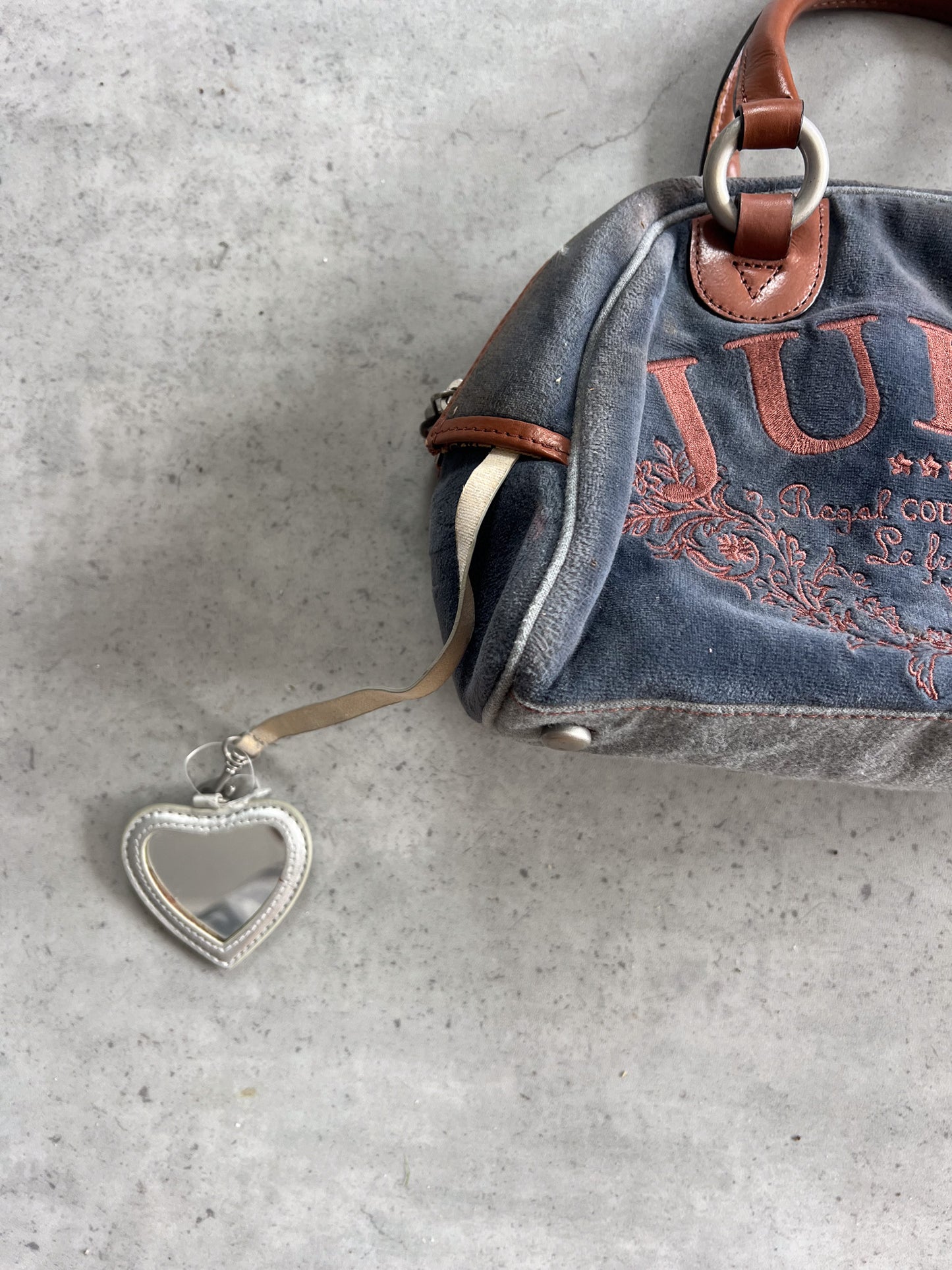 JUICY LOVES COUTURISTS velour bowler bag ★