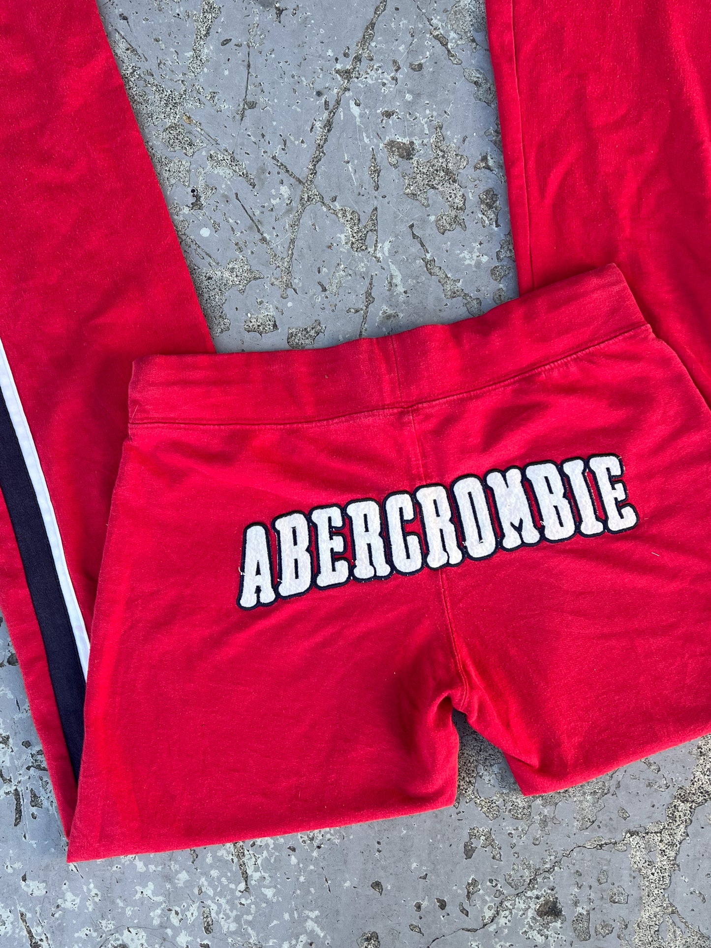 ABERCROMBIE spellout red trackpants ★ Size small