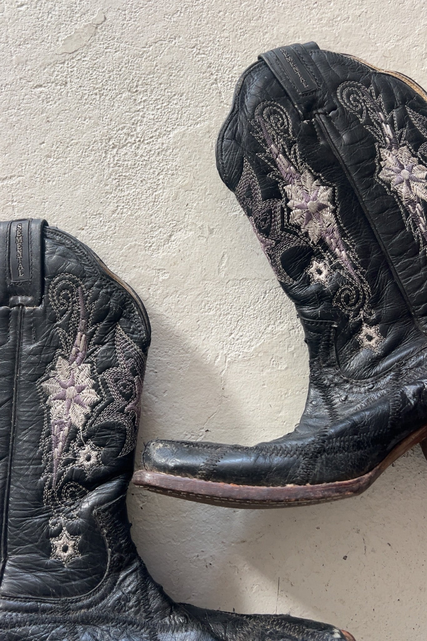 Black floral embroidered cowboy boots ★ 26.5 cm