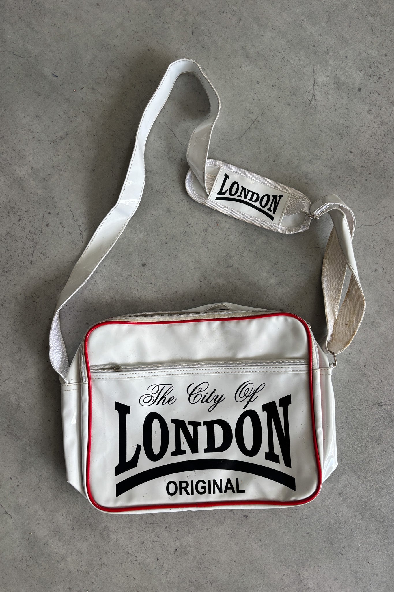 THE CITY OF LONDON white bag bag ★