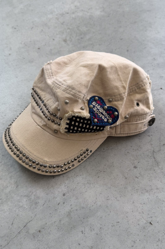 Biege studded cadet hat ★