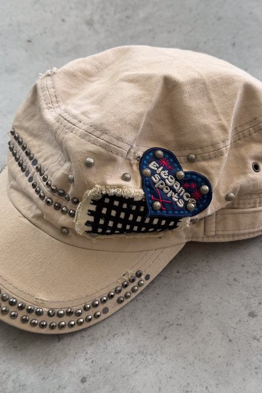 Biege studded cadet hat ★