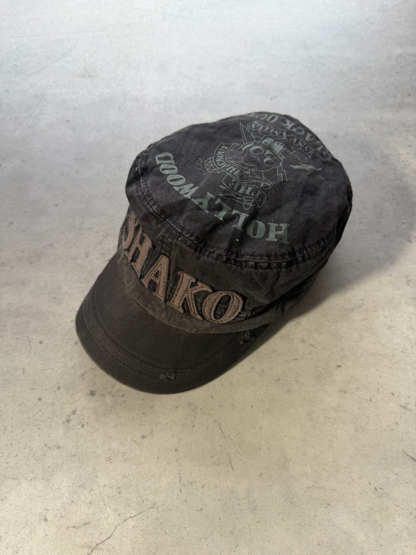 Graphic embroidered cadet hat ★