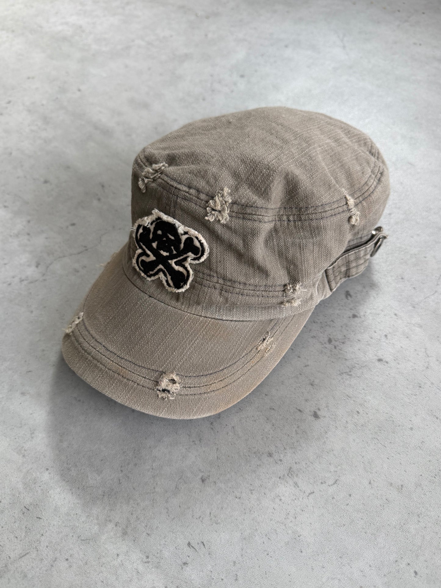 Khaki skull distressed cadet hat ★