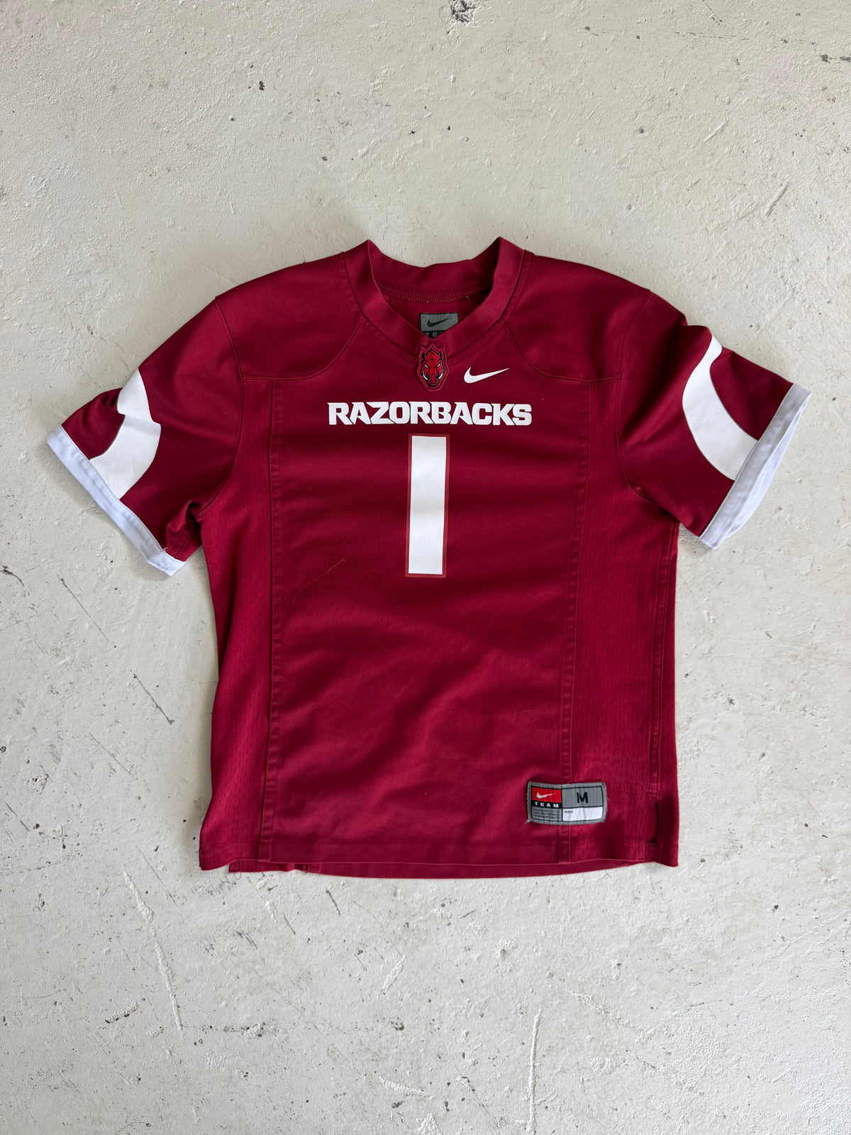 NIKE razorback jersey ★ Size labelled medium