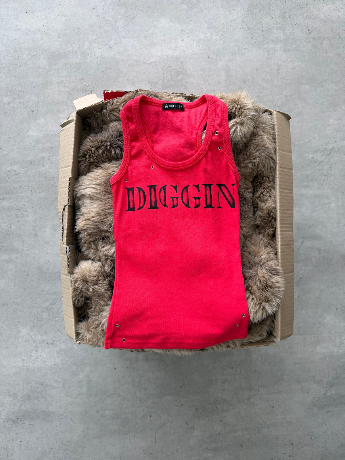 Red graphic tank ★ Size est small